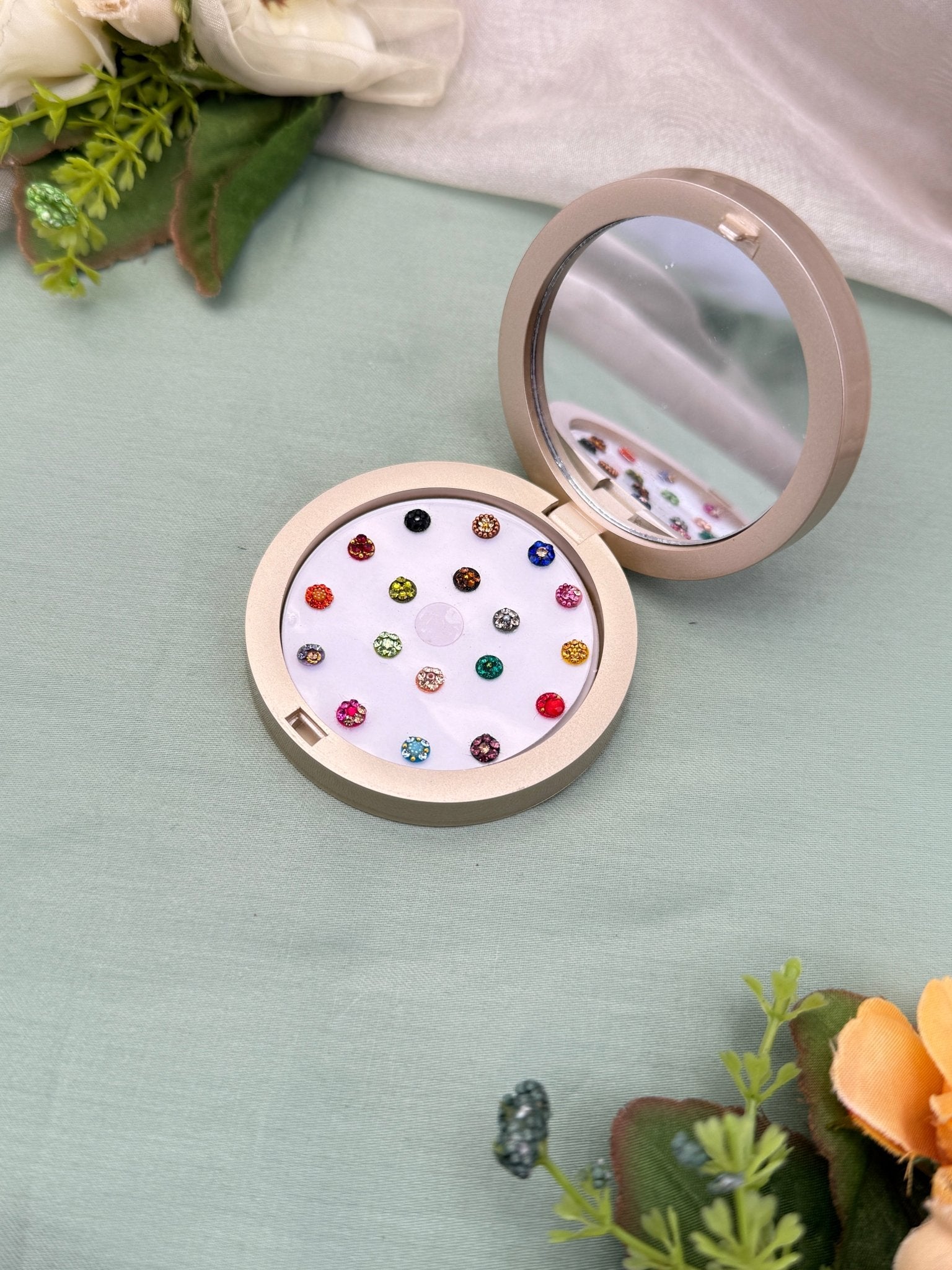 Luxurious Grand Bindi Box 486 - Mahilas