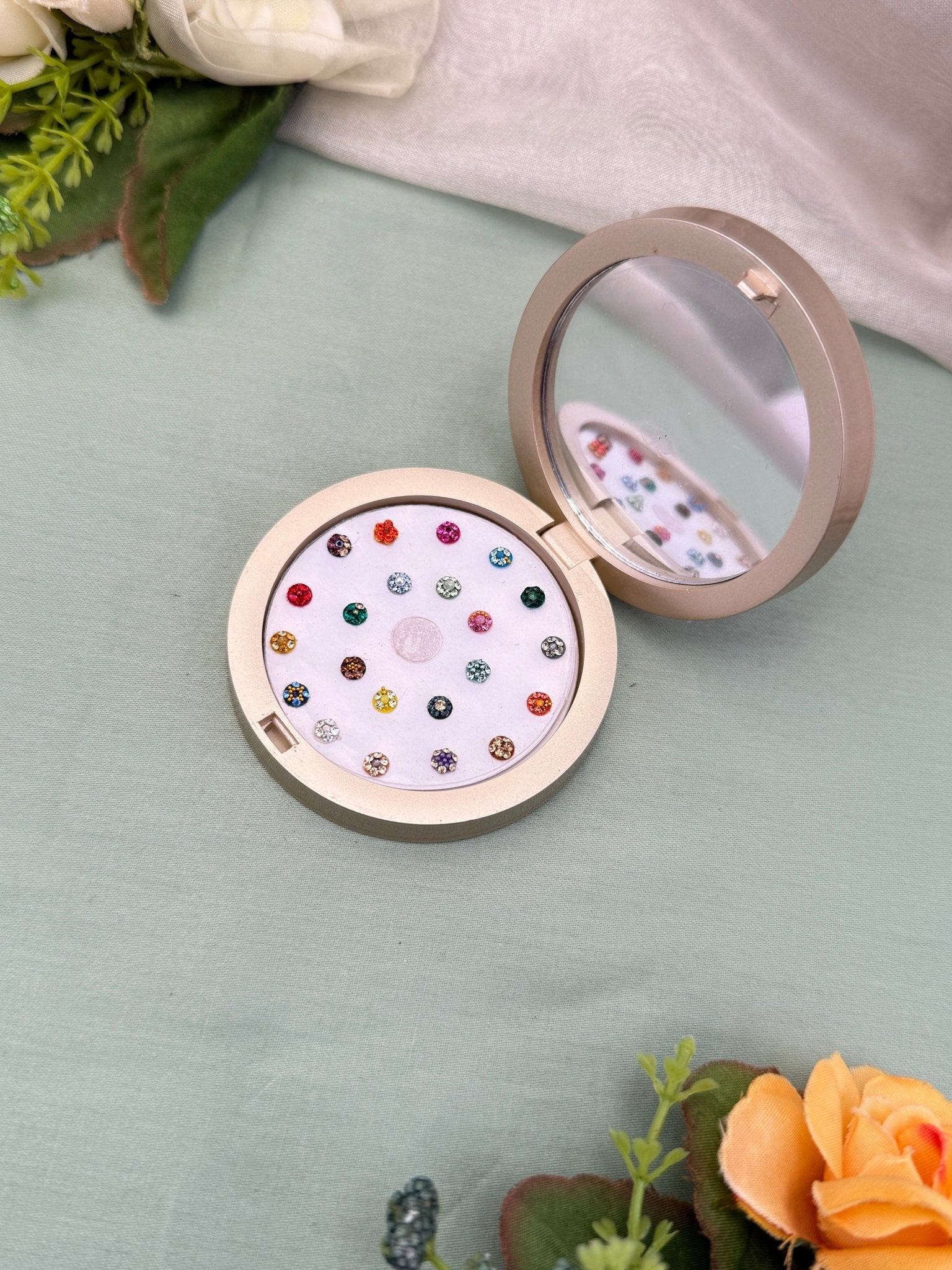 Luxurious Grand Bindi Box 525 - Mahilas