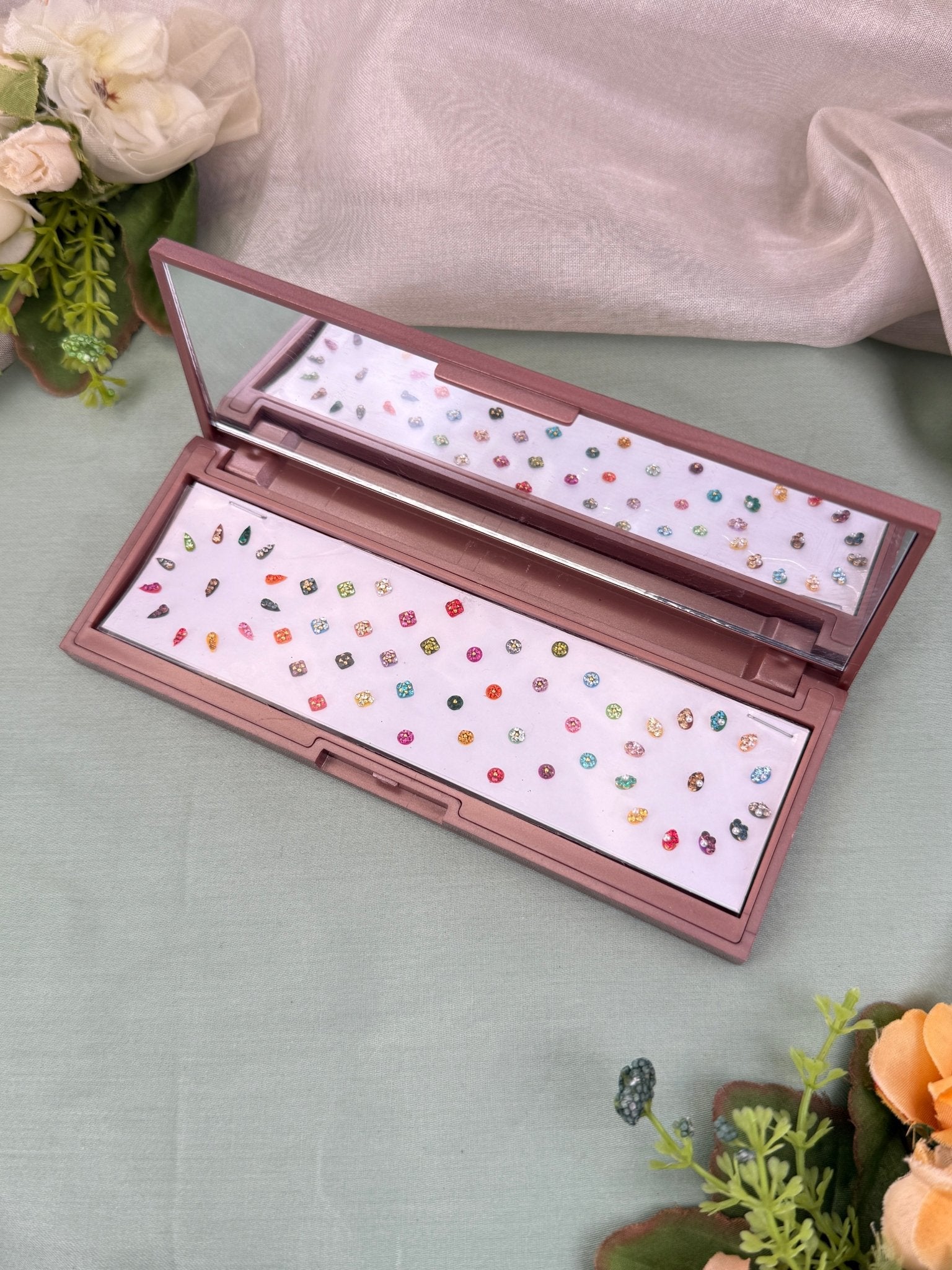 Luxurious Grand Bindi Box 599 - Mahilas