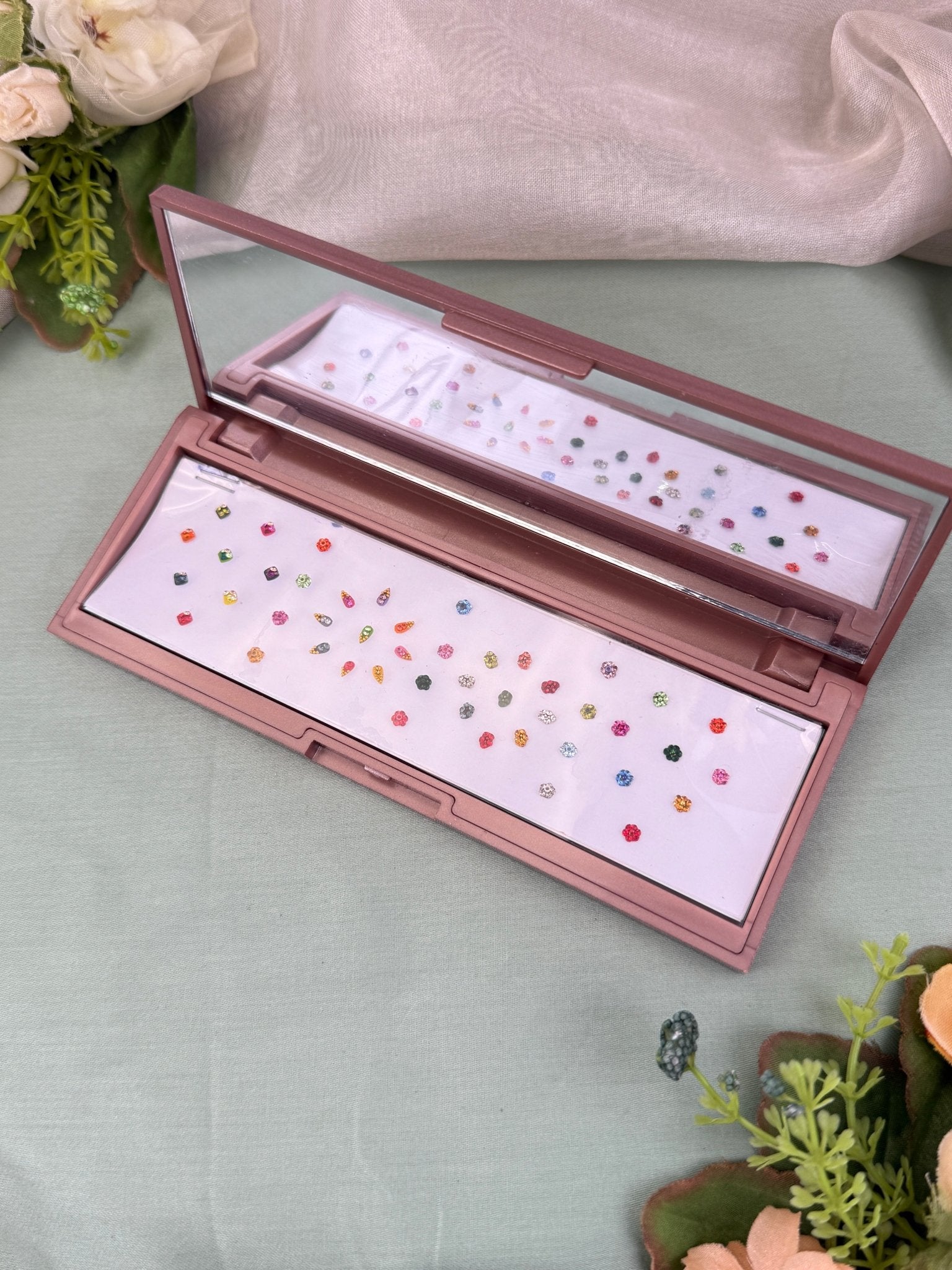 Luxurious Grand Bindi Box 600 - Mahilas