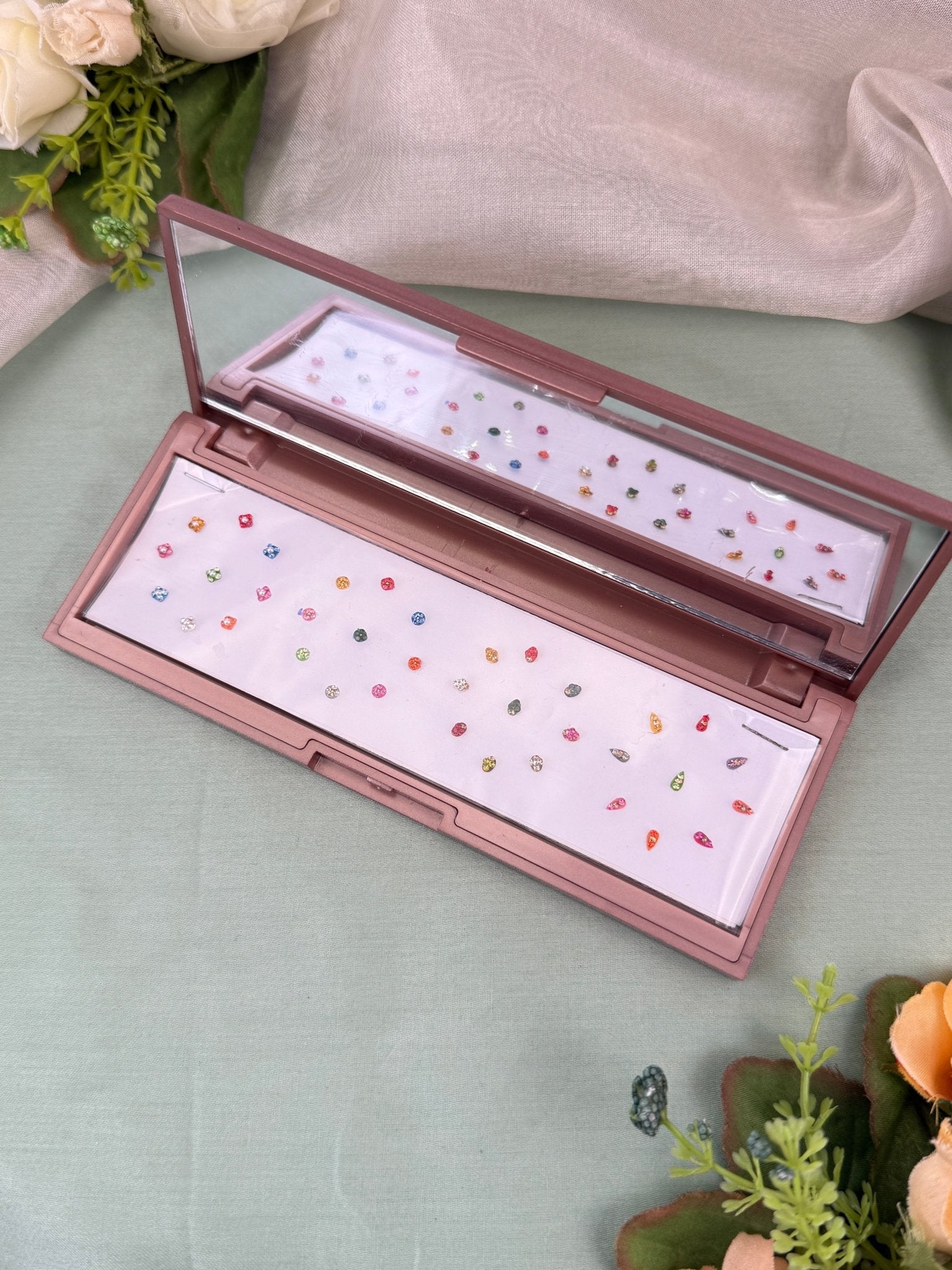 Luxurious Grand Bindi Box 611 - Mahilas