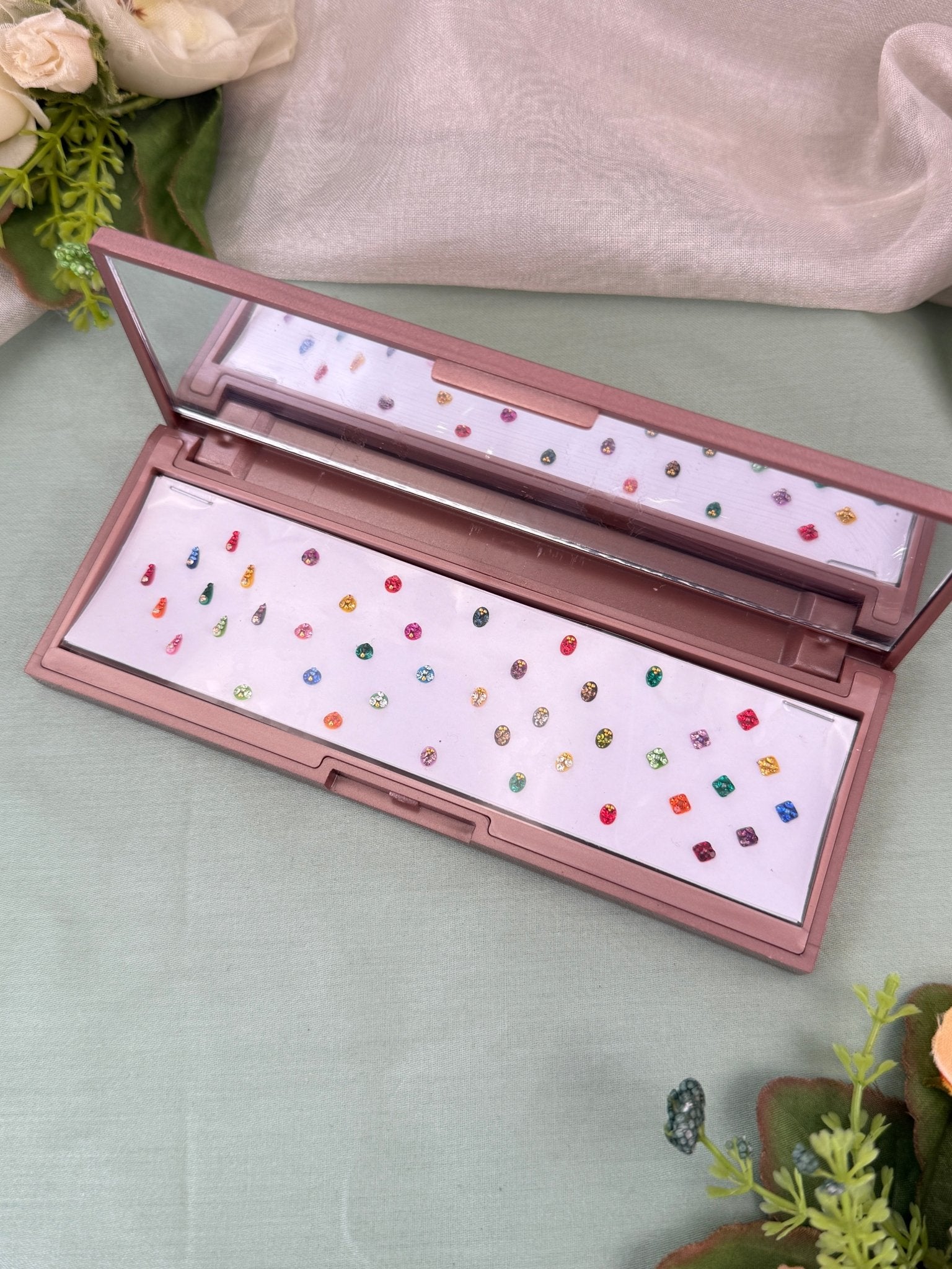 Luxurious Grand Bindi Box 612 - Mahilas