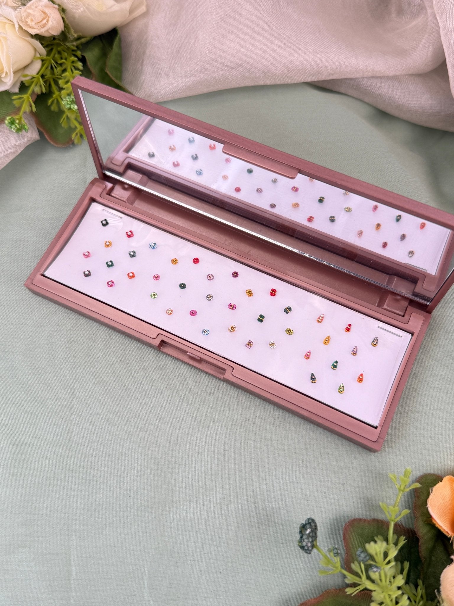 Luxurious Grand Bindi Box 614 - Mahilas