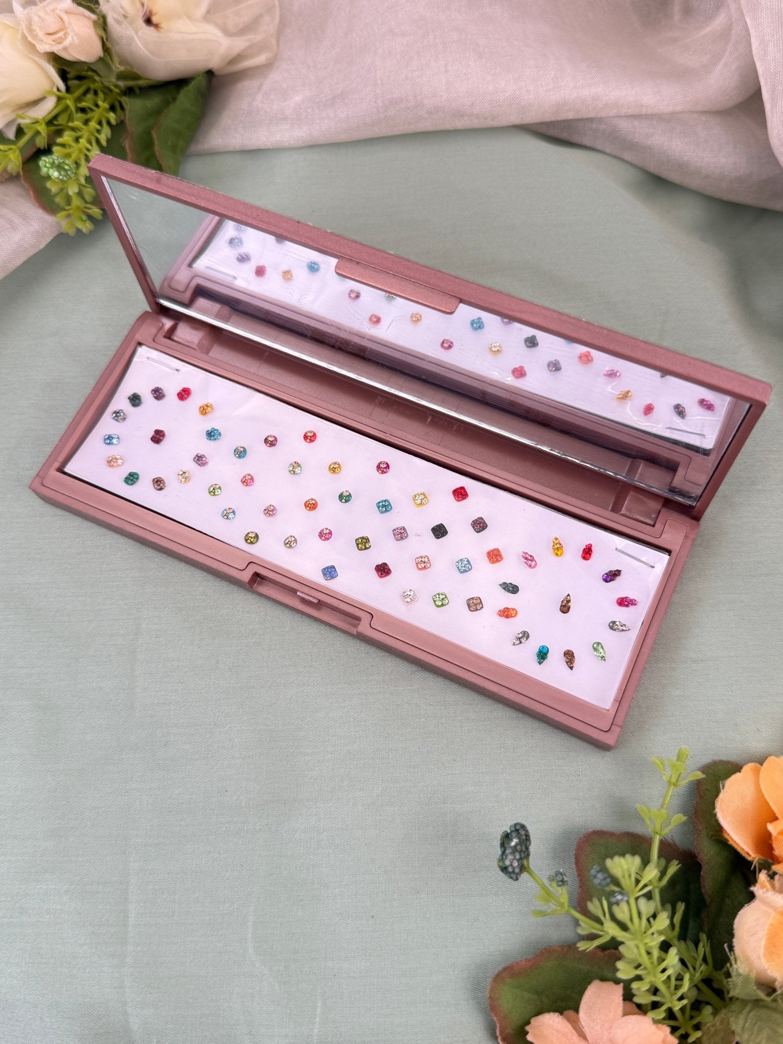 Luxurious Grand Bindi Box 617 - Mahilas