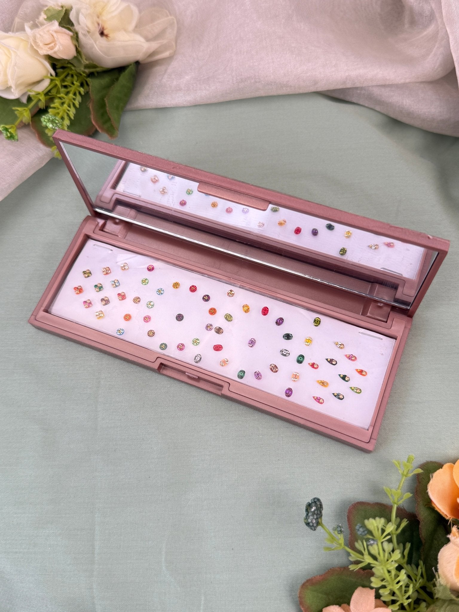 Luxurious Grand Bindi Box 620 - Mahilas