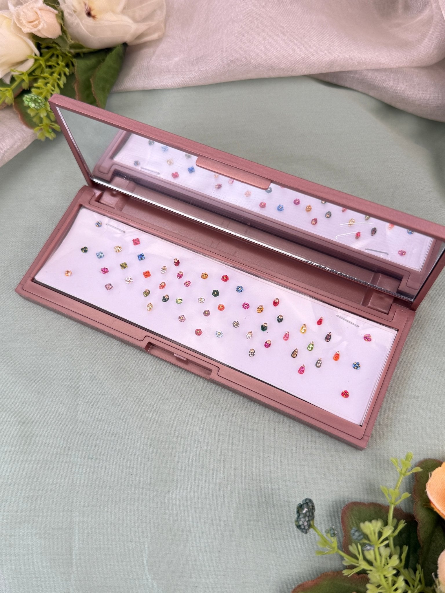 Luxurious Grand Bindi Box 624 - Mahilas