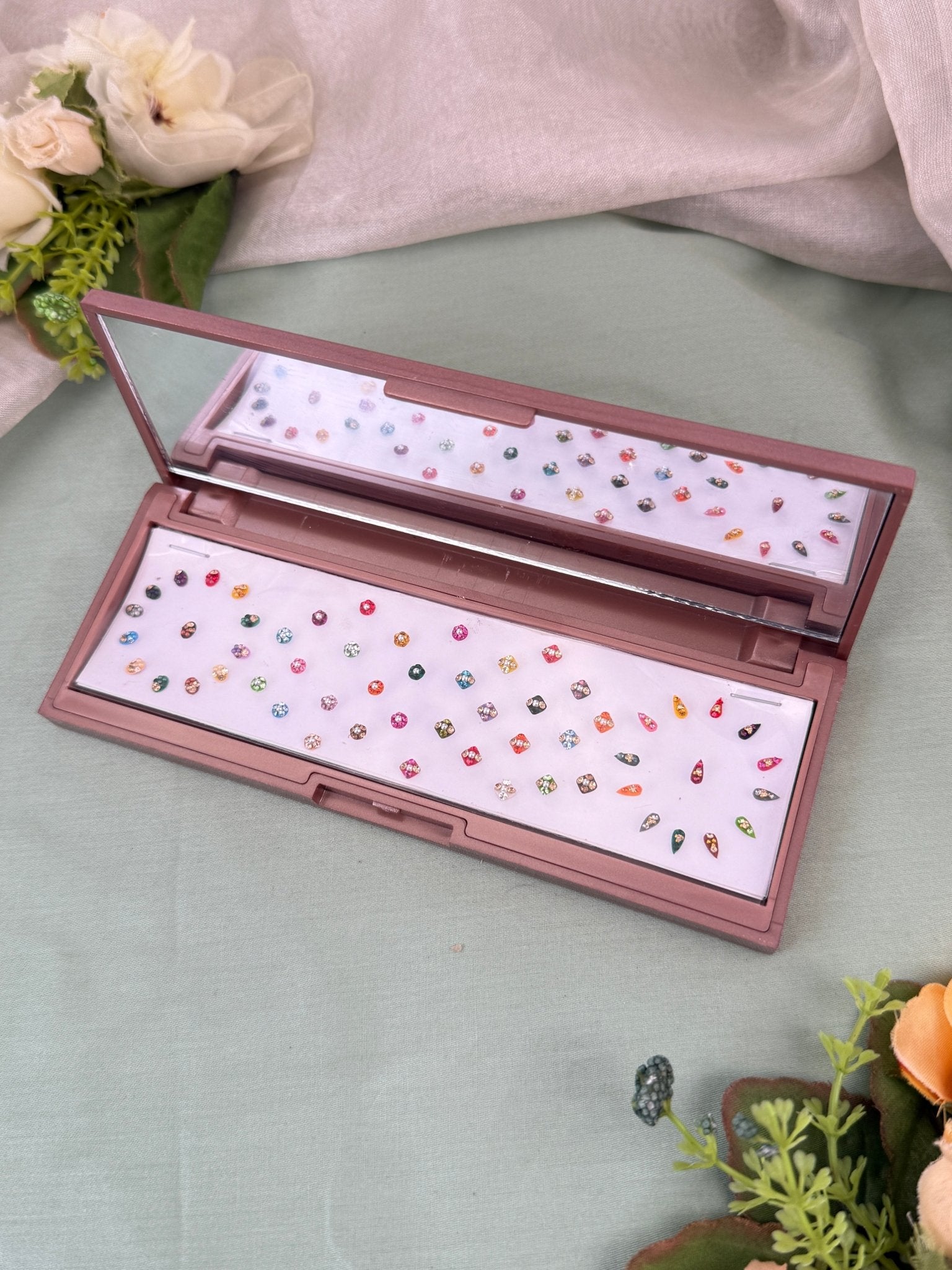 Luxurious Grand Bindi Box 629 - Mahilas