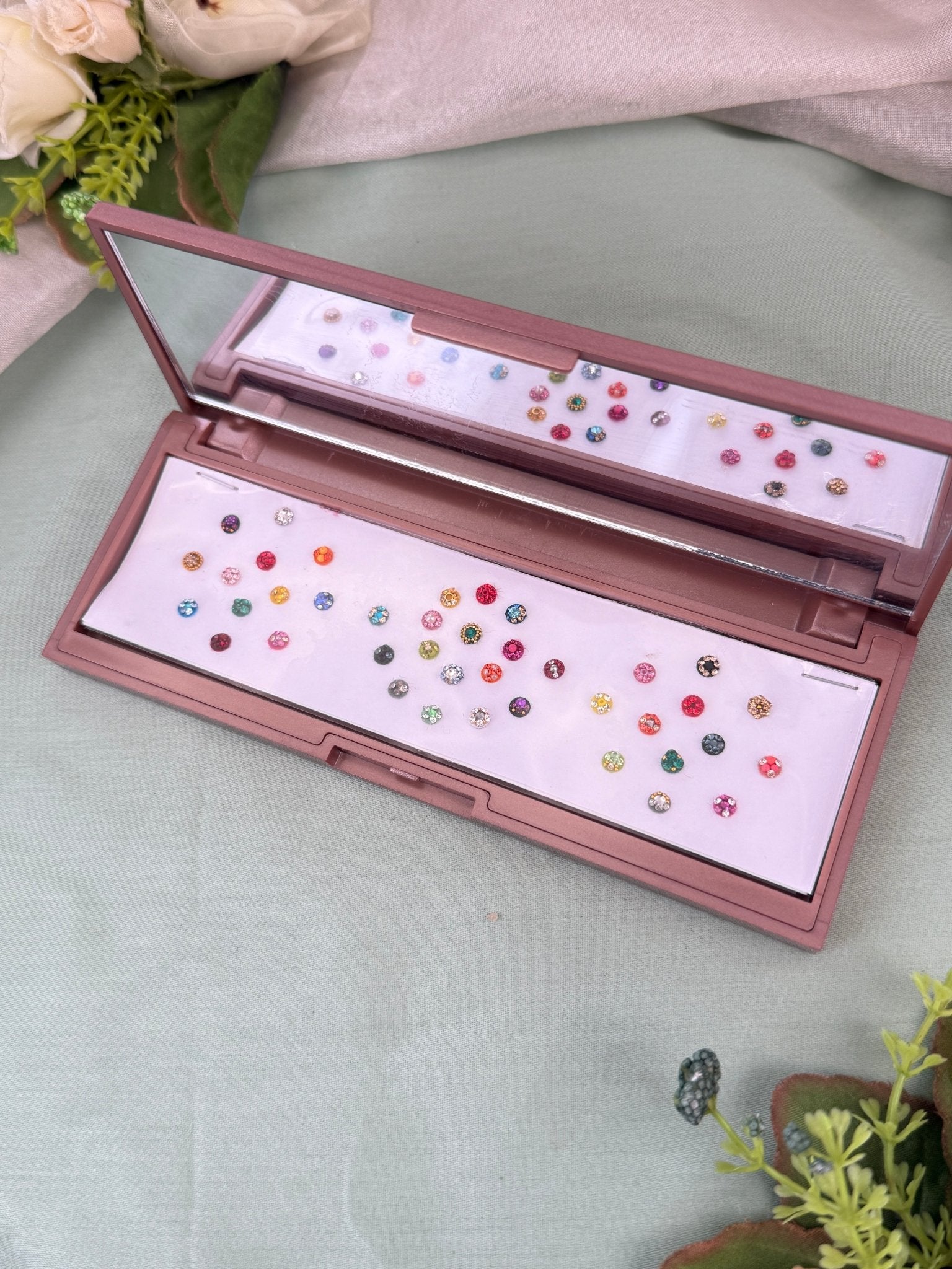 Luxurious Grand Bindi Box 630 - Mahilas