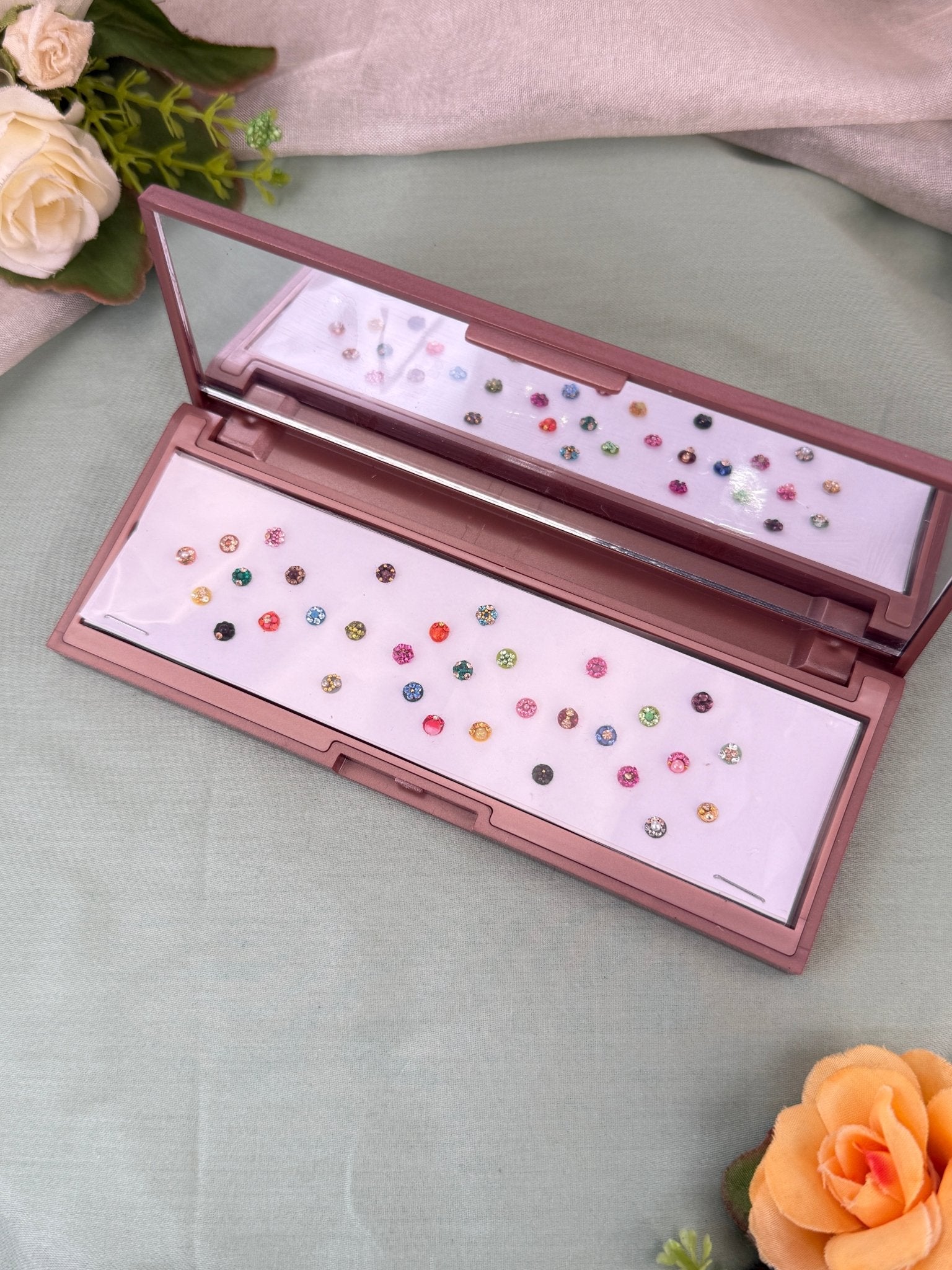 Luxurious Grand Bindi Box 639 - Mahilas