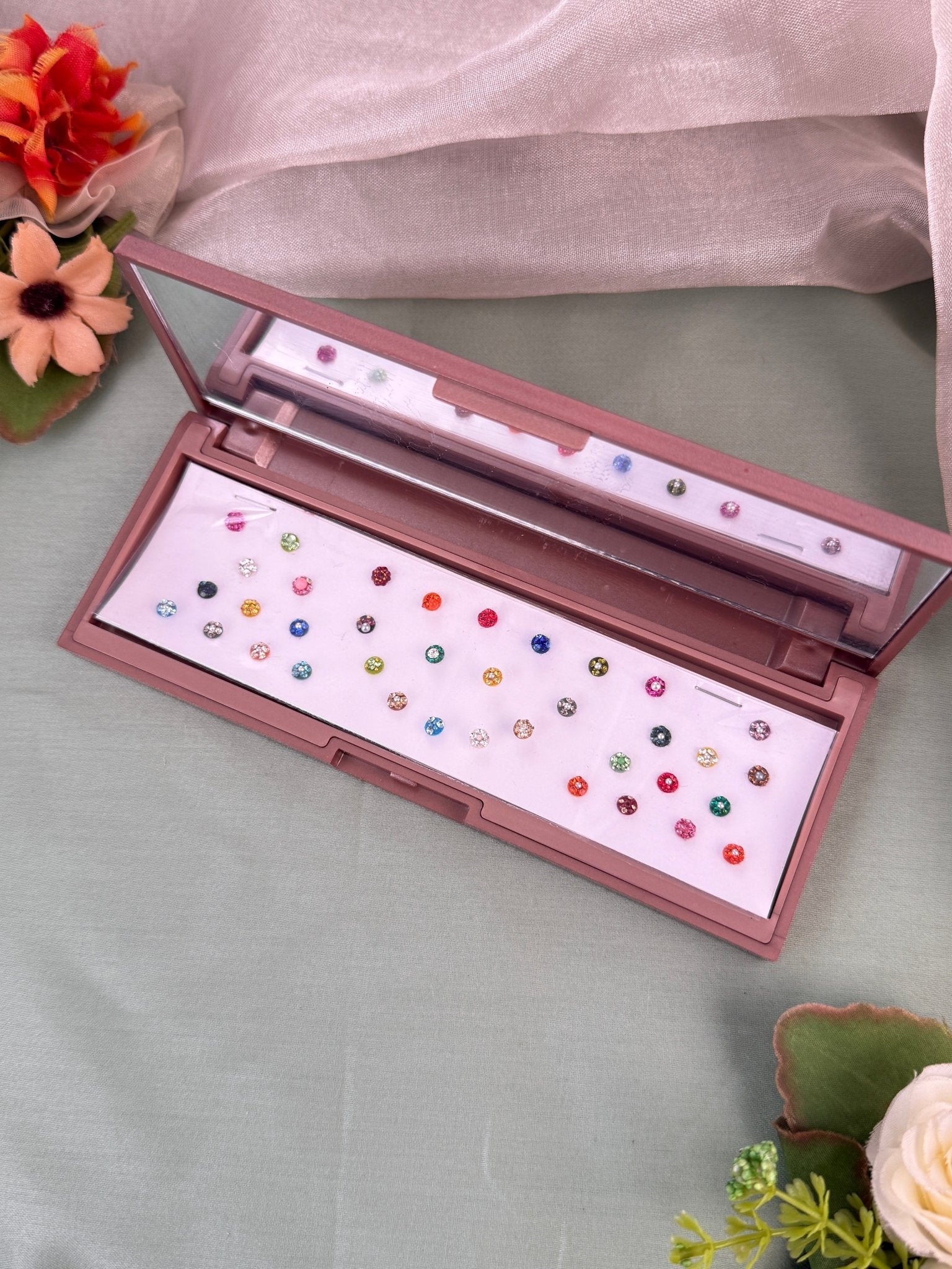 Luxurious Grand Bindi Box 656 - Mahilas