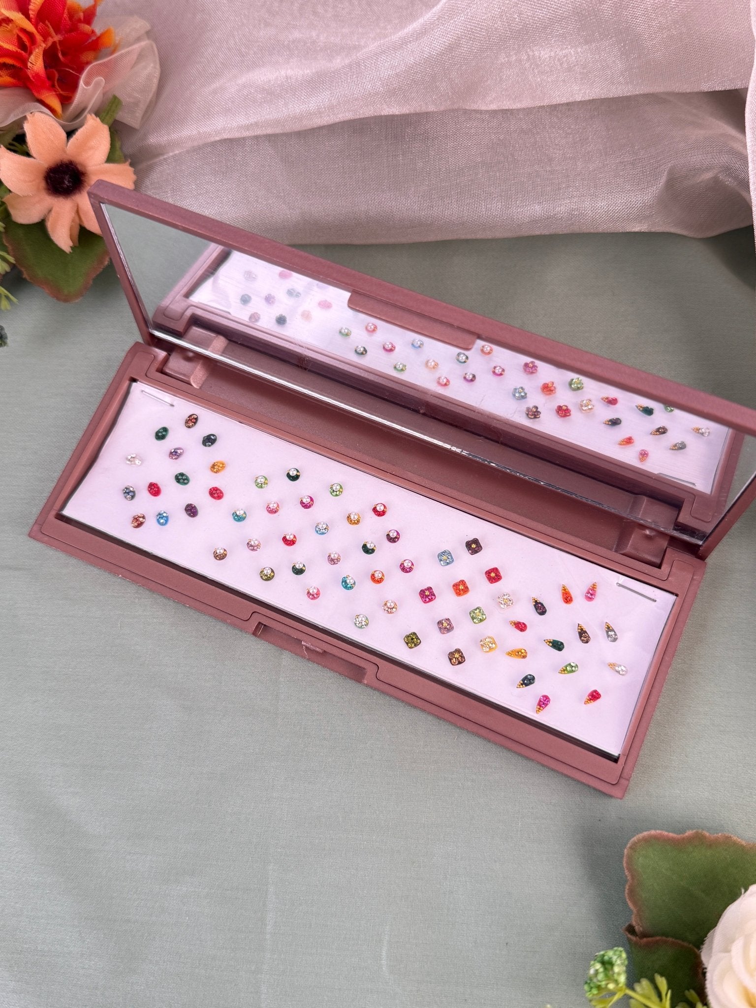 Luxurious Grand Bindi Box 657 - Mahilas