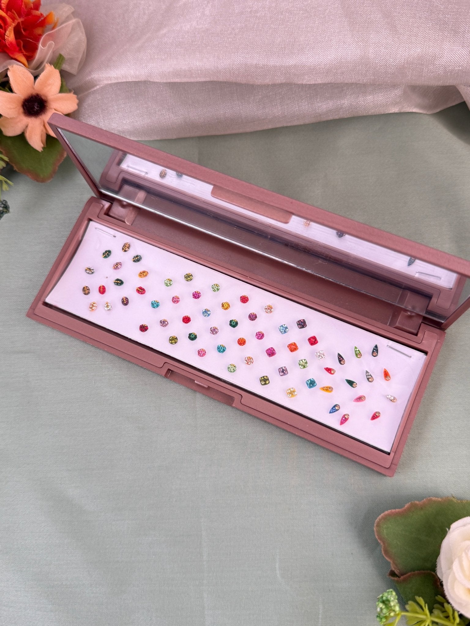 Luxurious Grand Bindi Box 666 - Mahilas