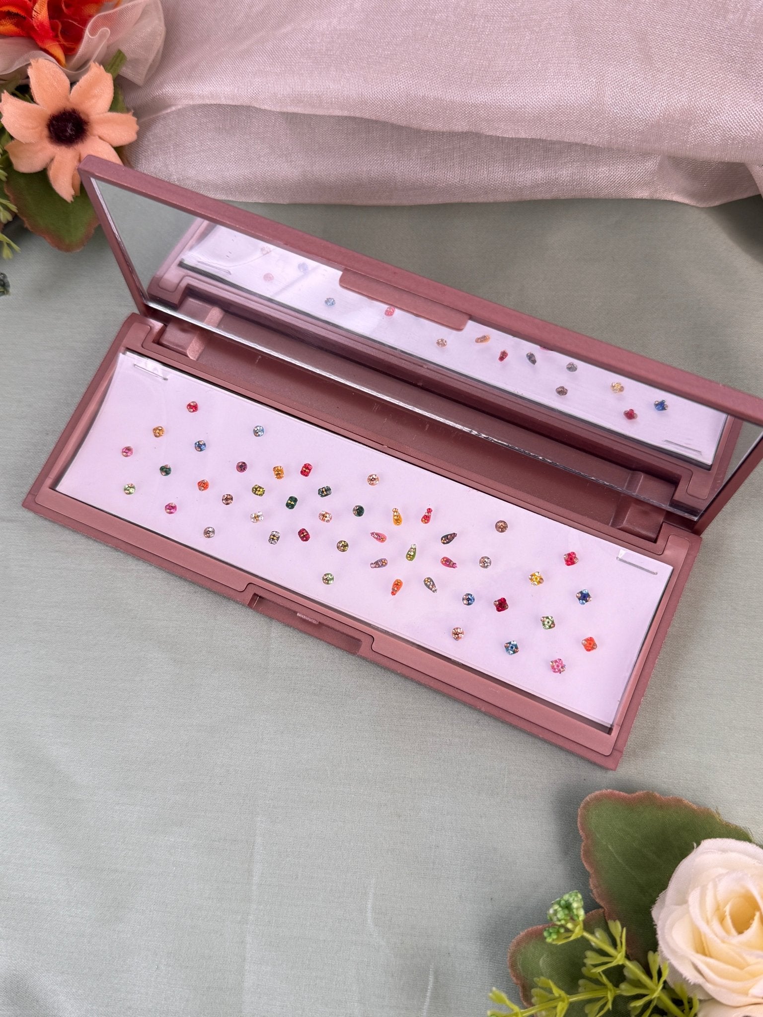 Luxurious Grand Bindi Box 674 - Mahilas