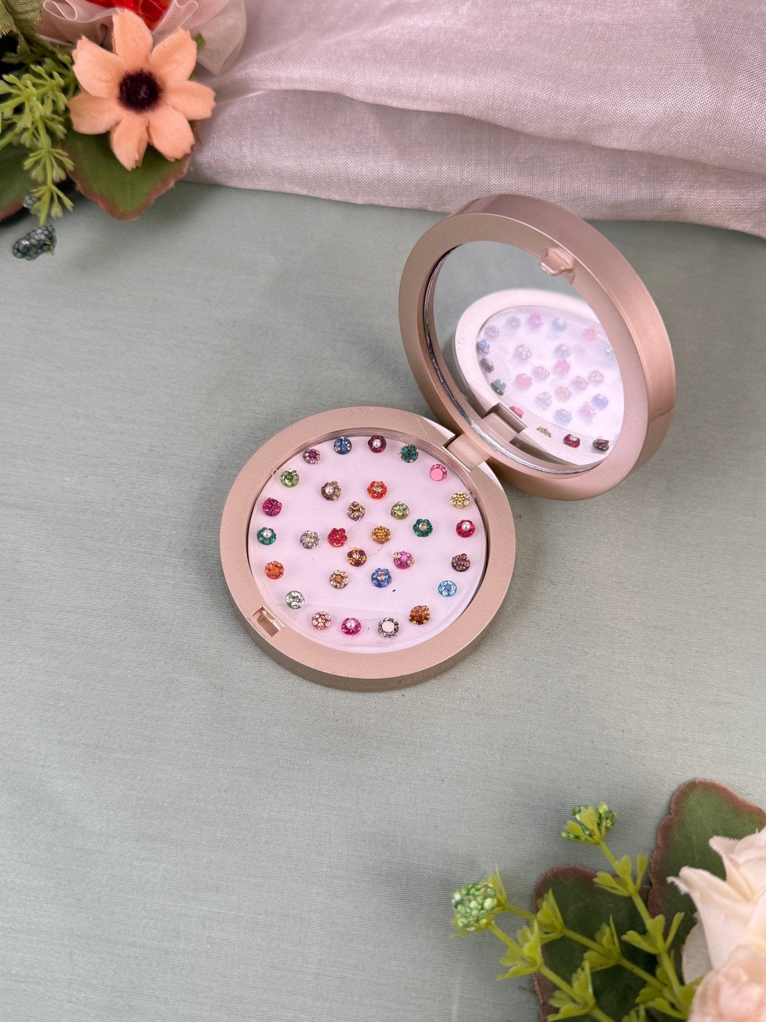 Luxurious Grand Bindi Box 729 - Mahilas