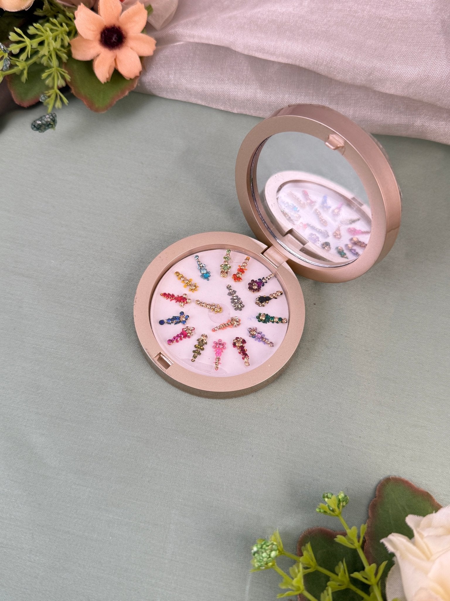 Luxurious Grand Bindi Box 743 - Mahilas