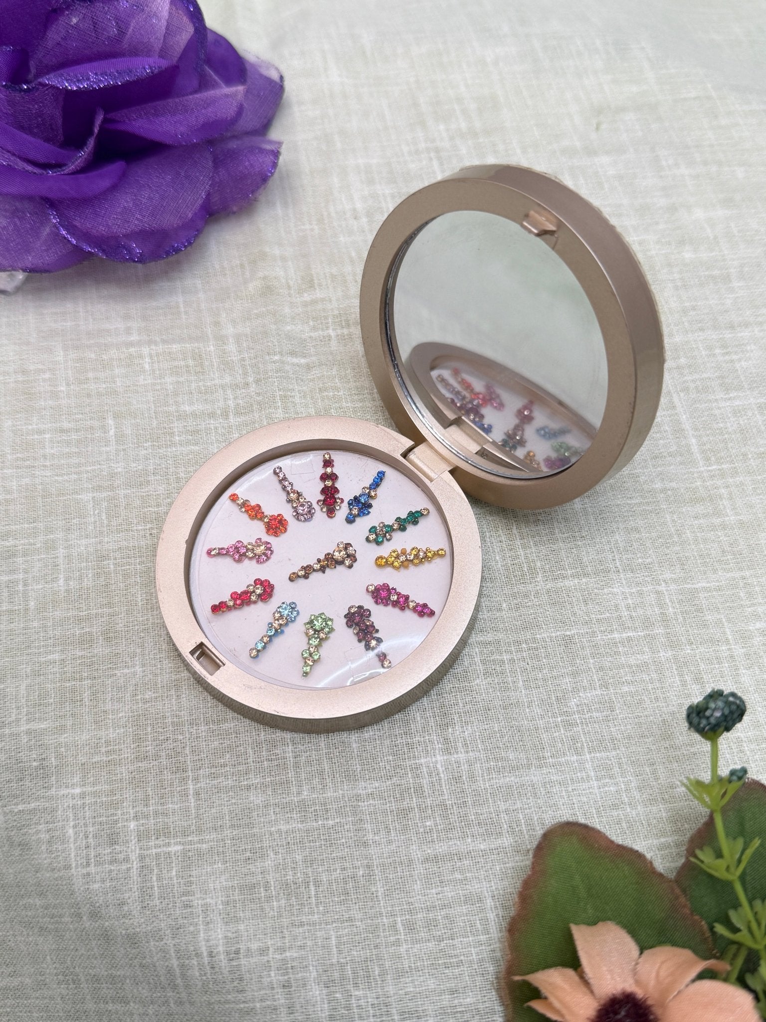 Luxurious Grand Bindi Box 78 - Mahilas
