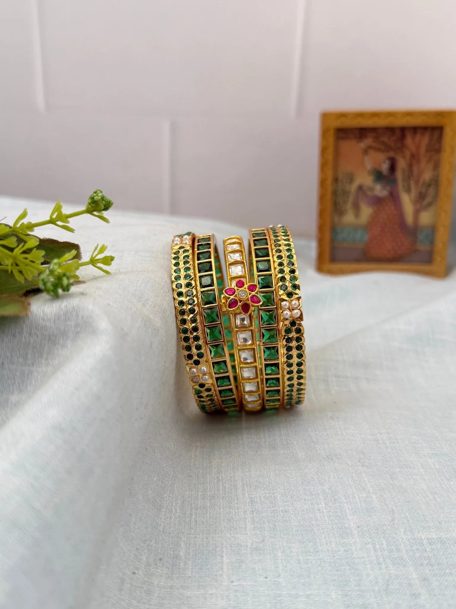 Luxurious Green Jadau & Swarna Bangle Set 5251 - Mahilas