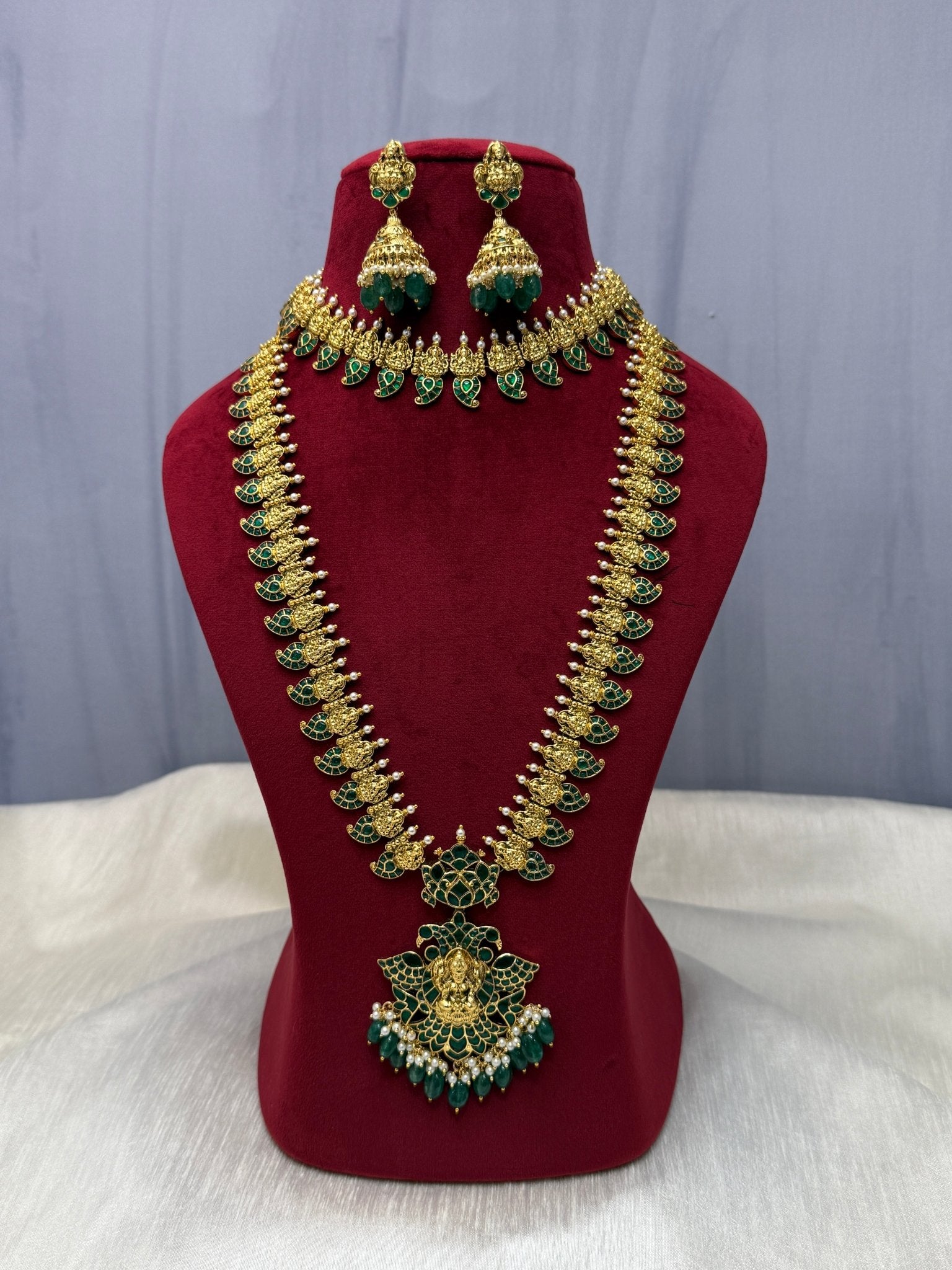 Luxurious Jadau Kundan Bridal Necklace Set 276 - Mahilas