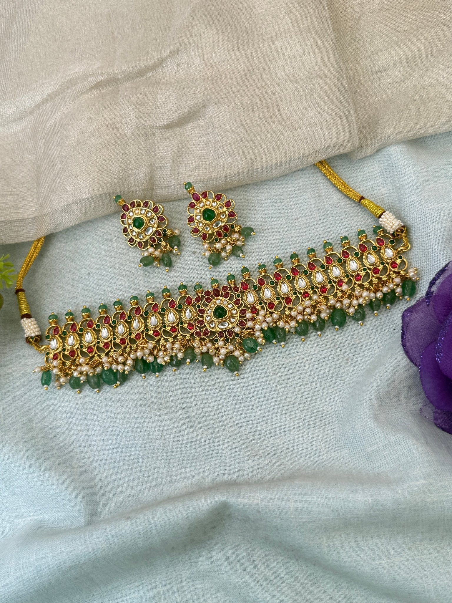 Luxurious Jadau Kundan Choker Necklace Set 0994 - Mahilas
