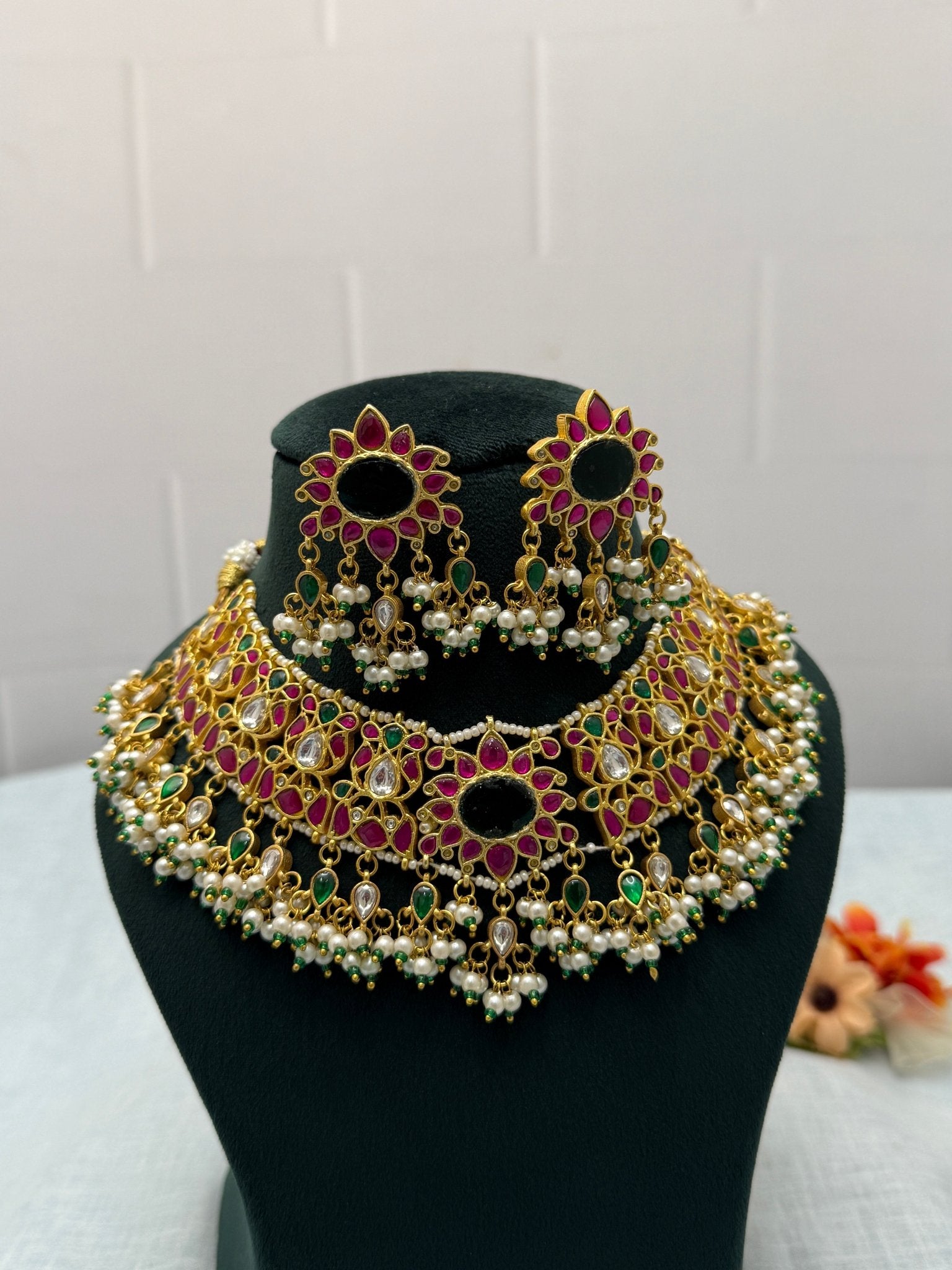 Luxurious Jadau Kundan Choker Necklace Set 473 - Mahilas