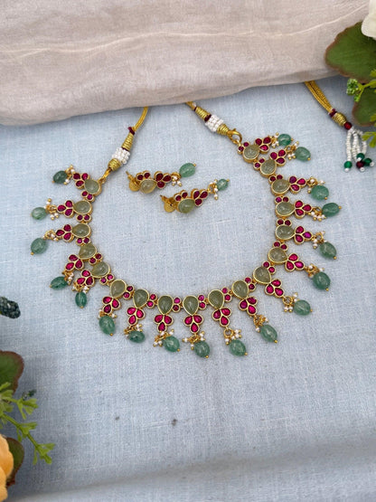 Luxurious Jadau Kundan Choker Style Necklace Set 587 - Mahilas