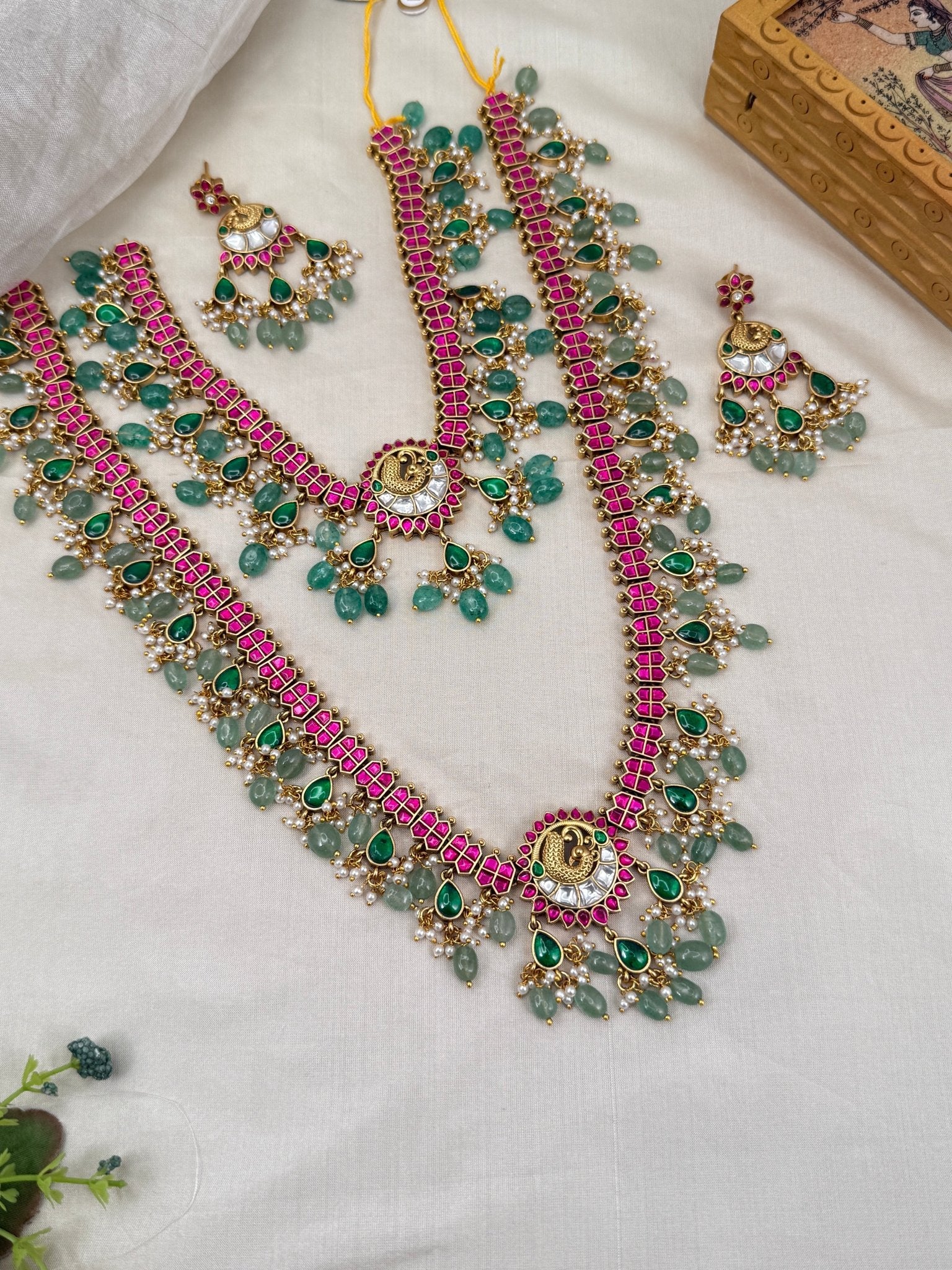 Luxurious Jadau Kundan Guttapusalu Bridal Necklace Set 562 - Mahilas