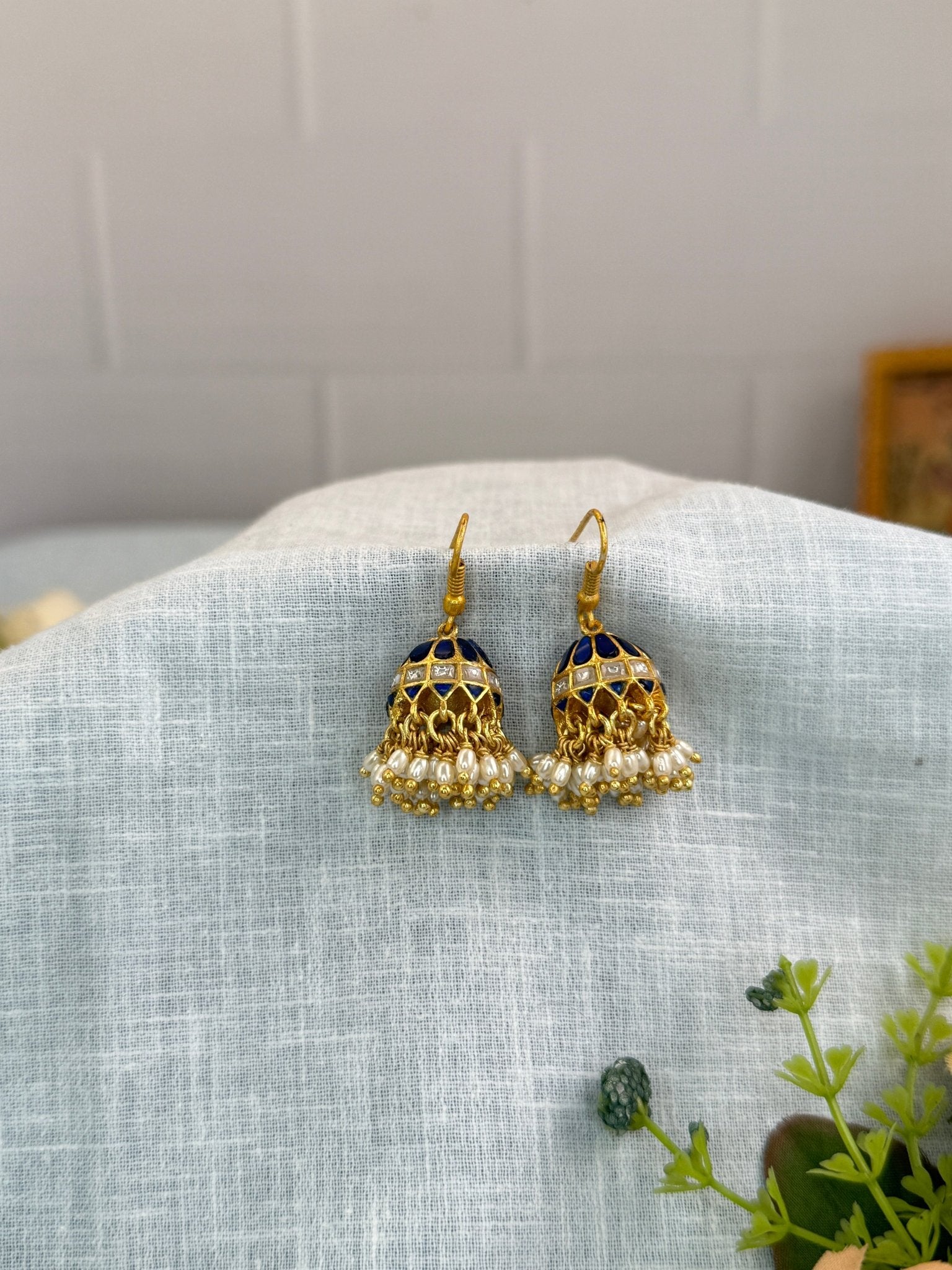 Luxurious Jadau Kundan Jhumka 1216 - Mahilas