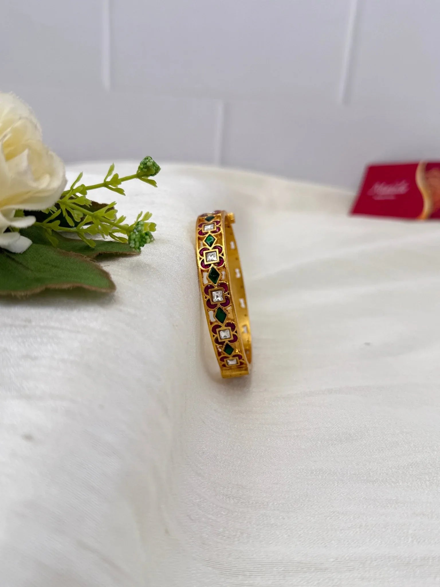 Luxurious Jadau Kundan Kada Bangle 1158 - Mahilas