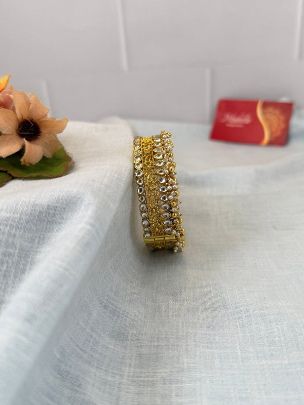 Luxurious Jadau Kundan Kada Openable Bangle 1171