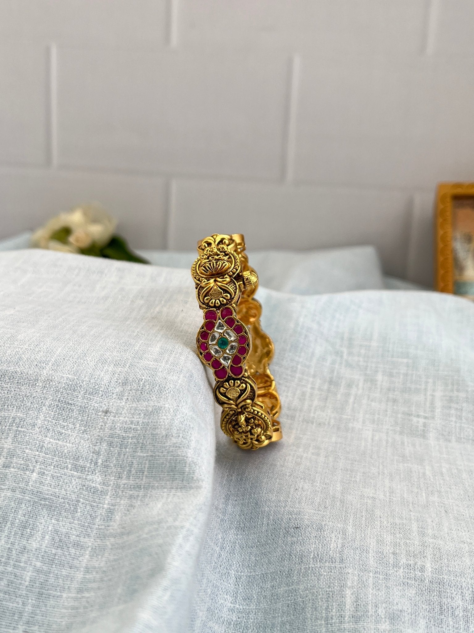 Luxurious Jadau Kundan Lakshmi Kada Bangle 1141 - Mahilas