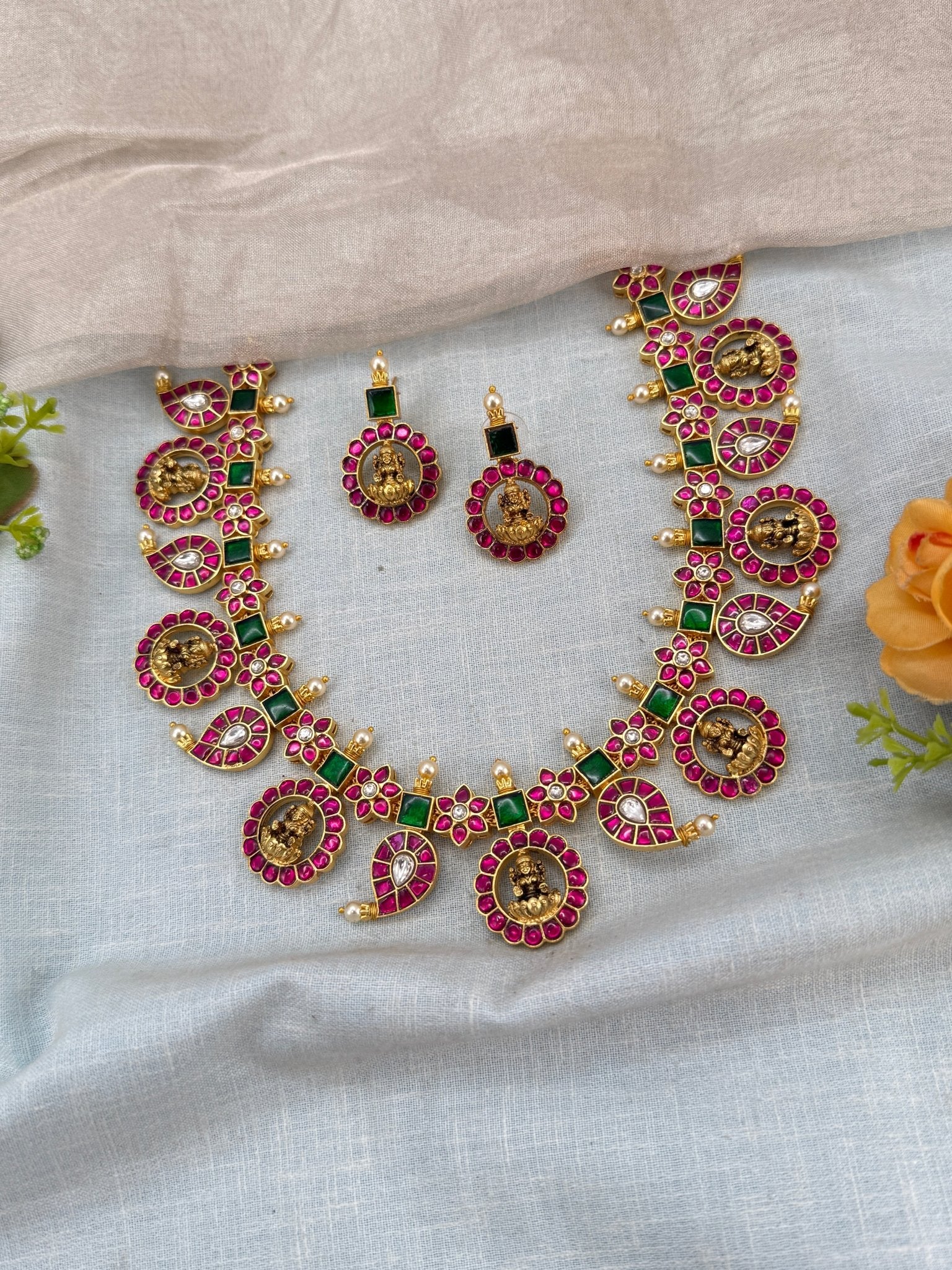 Luxurious Jadau Kundan Mango Short Necklace Set 0977 - Mahilas