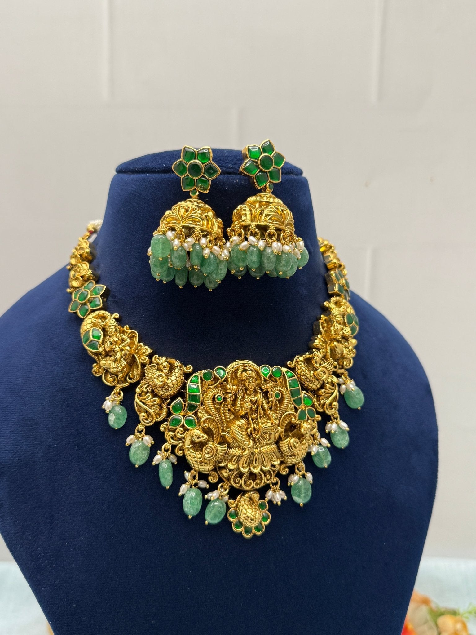 Luxurious Jadau Kundan Necklace Set 408 - Mahilas