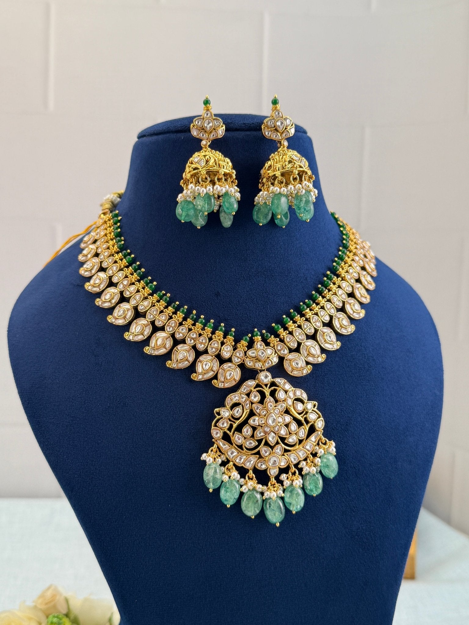 Luxurious Jadau Kundan Necklace Set 493 - Mahilas