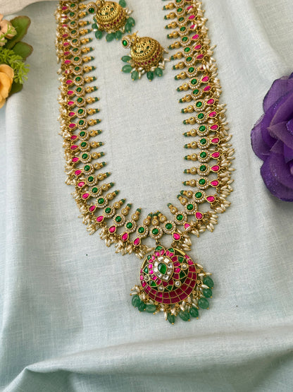 Luxurious Jadau Kundan Pendant Long Necklace Set 0996 - Mahilas