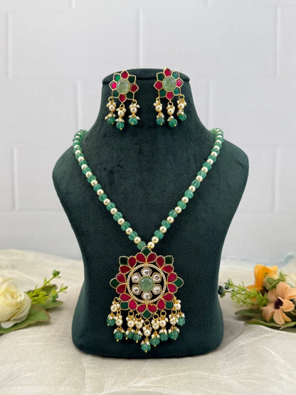 Luxurious Jadau Kundan Pendant Necklace Set 534 - Mahilas