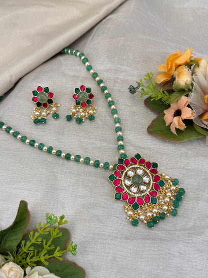 Luxurious Jadau Kundan Pendant Necklace Set 534 - Mahilas