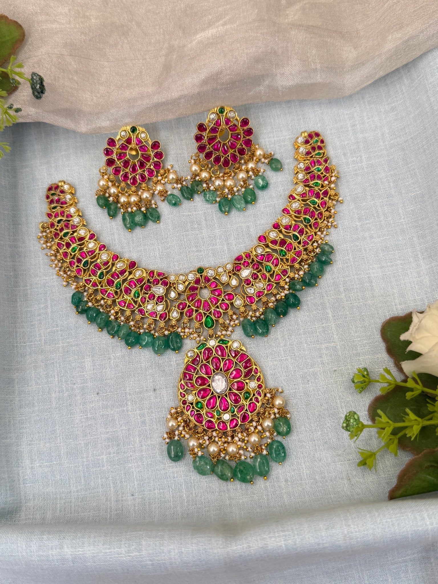 Luxurious Jadau Kundan Short Necklace Set 0386 - Mahilas