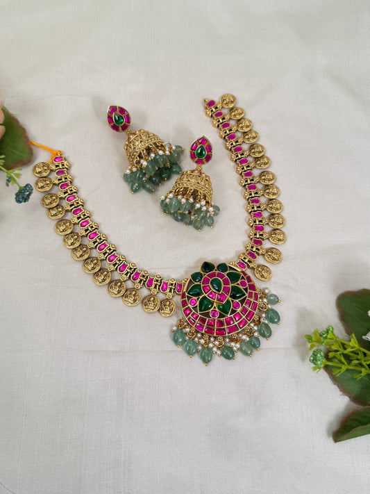 Luxurious Jadau Kundan Short Necklace Set 550 - Mahilas