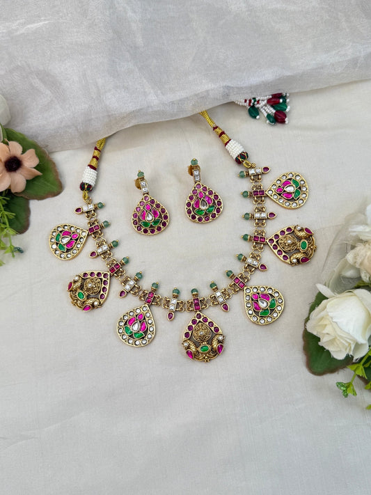 Luxurious Jadau Kundan Short Necklace Set 564 - Mahilas