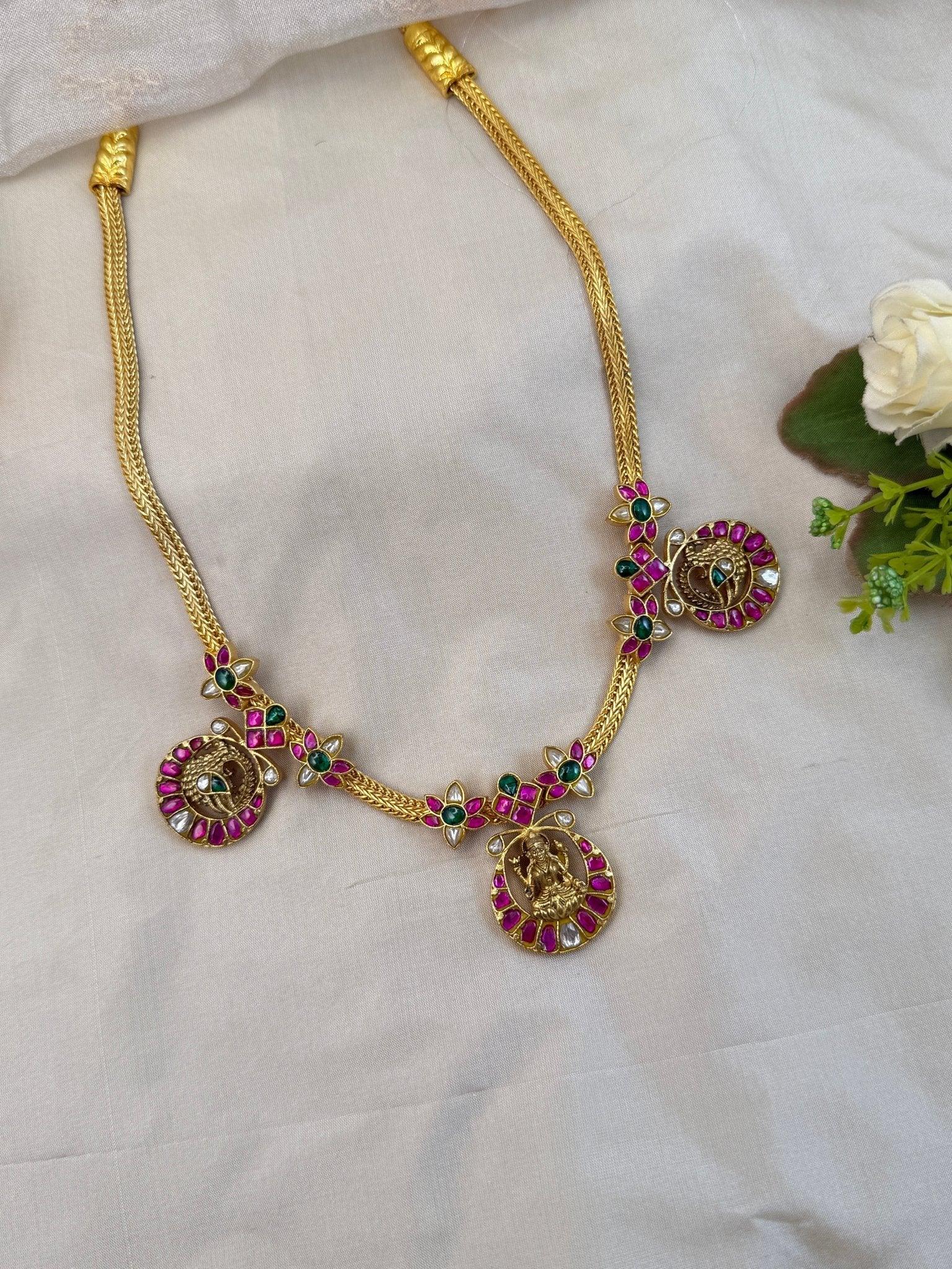 Luxurious Jadau Kundan Short Necklace Set 568 - Mahilas