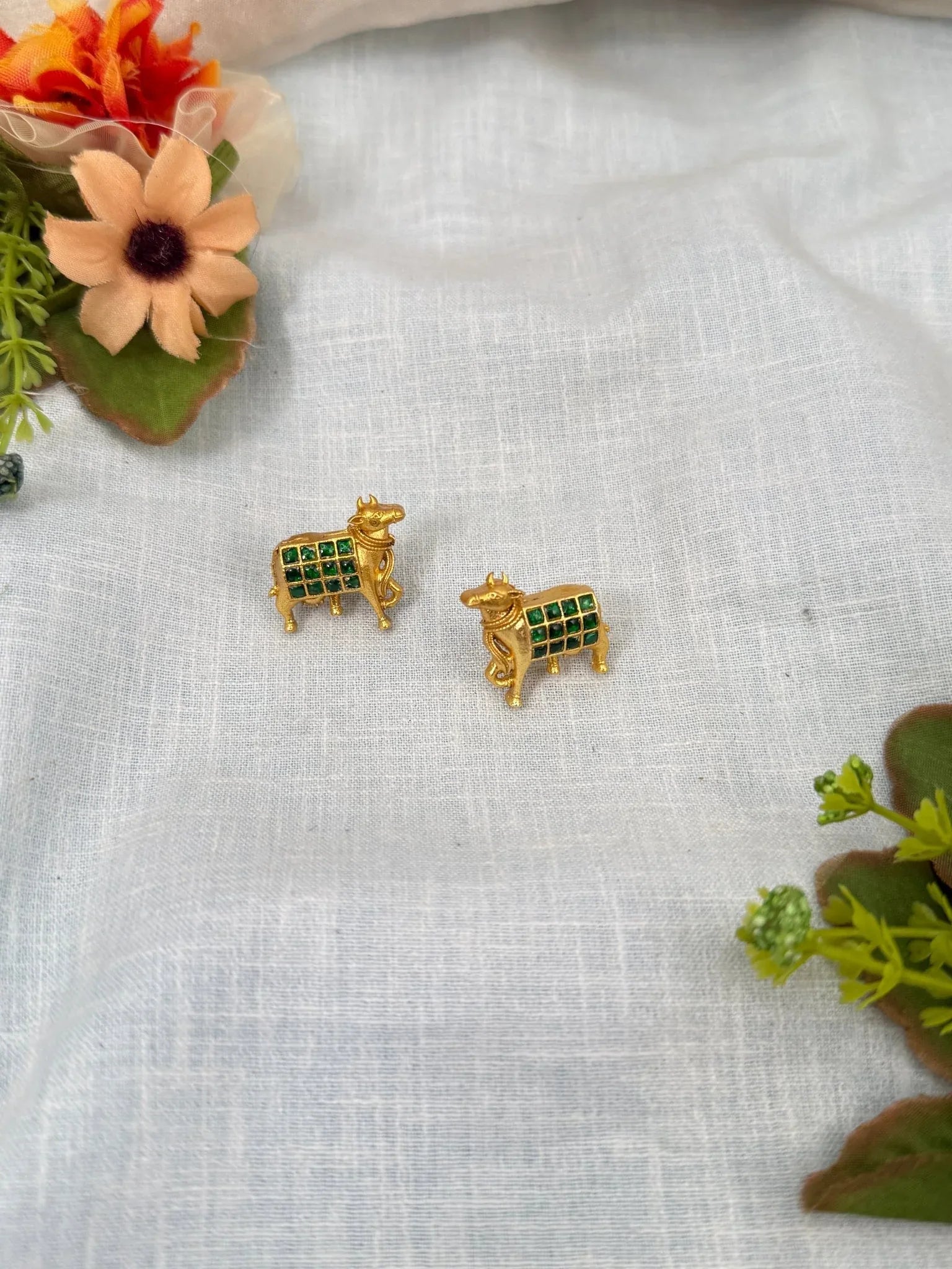 Luxurious Jadau Kundan Stud Earrings 0473 - Mahilas