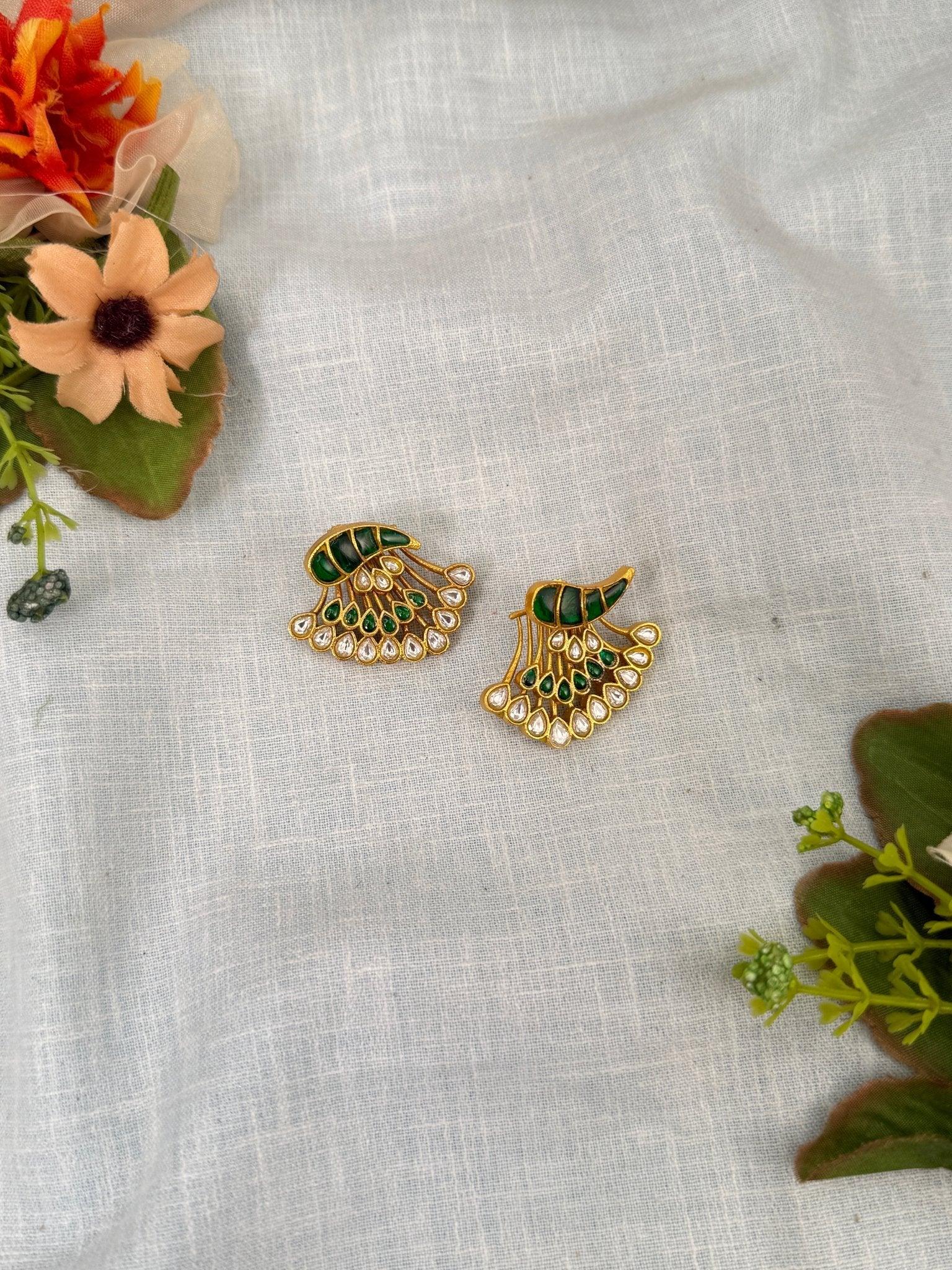 Luxurious Jadau Kundan Stud Earrings 0477 - Mahilas