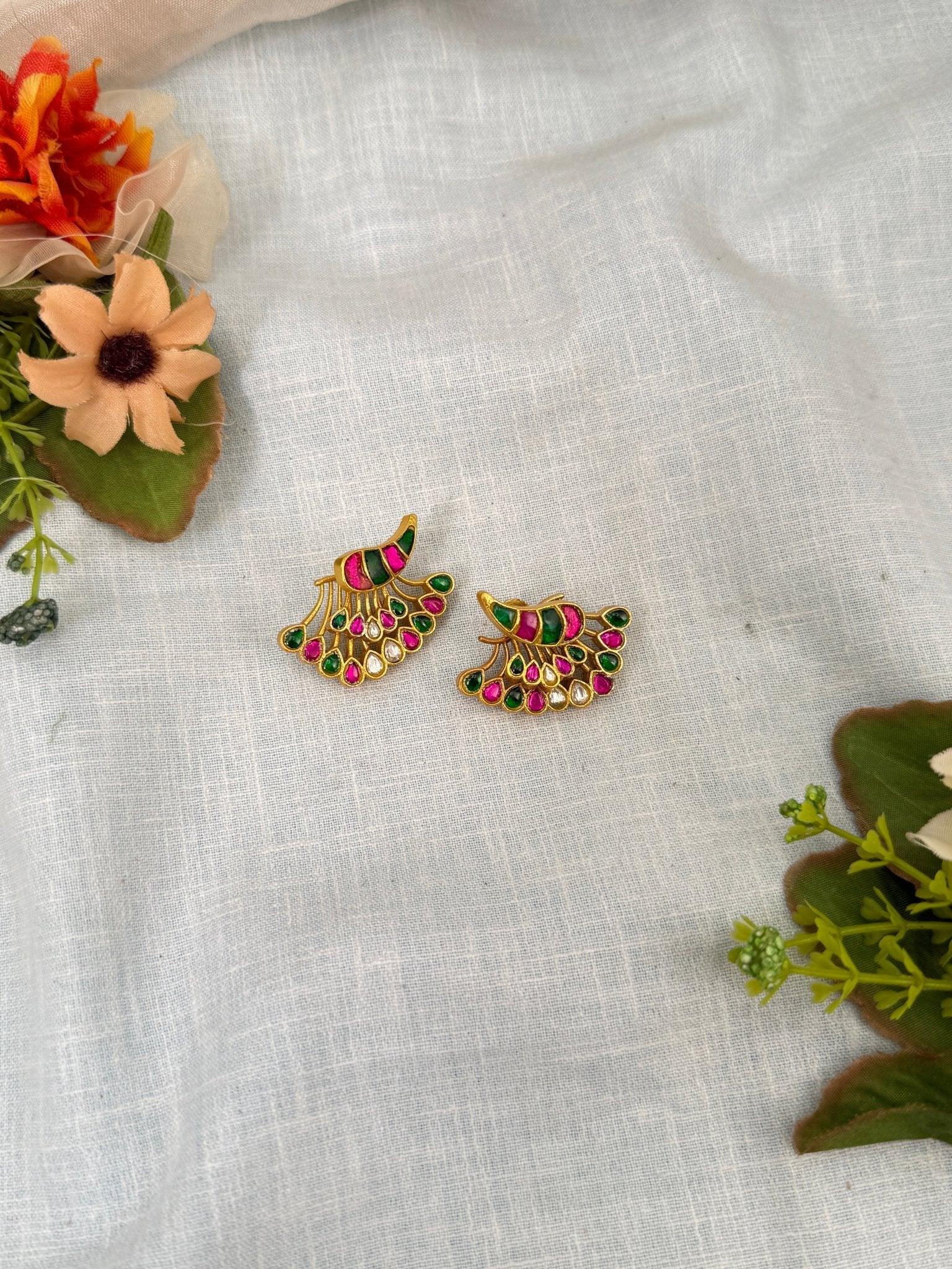 Luxurious Jadau Kundan Stud Earrings 0479 - Mahilas