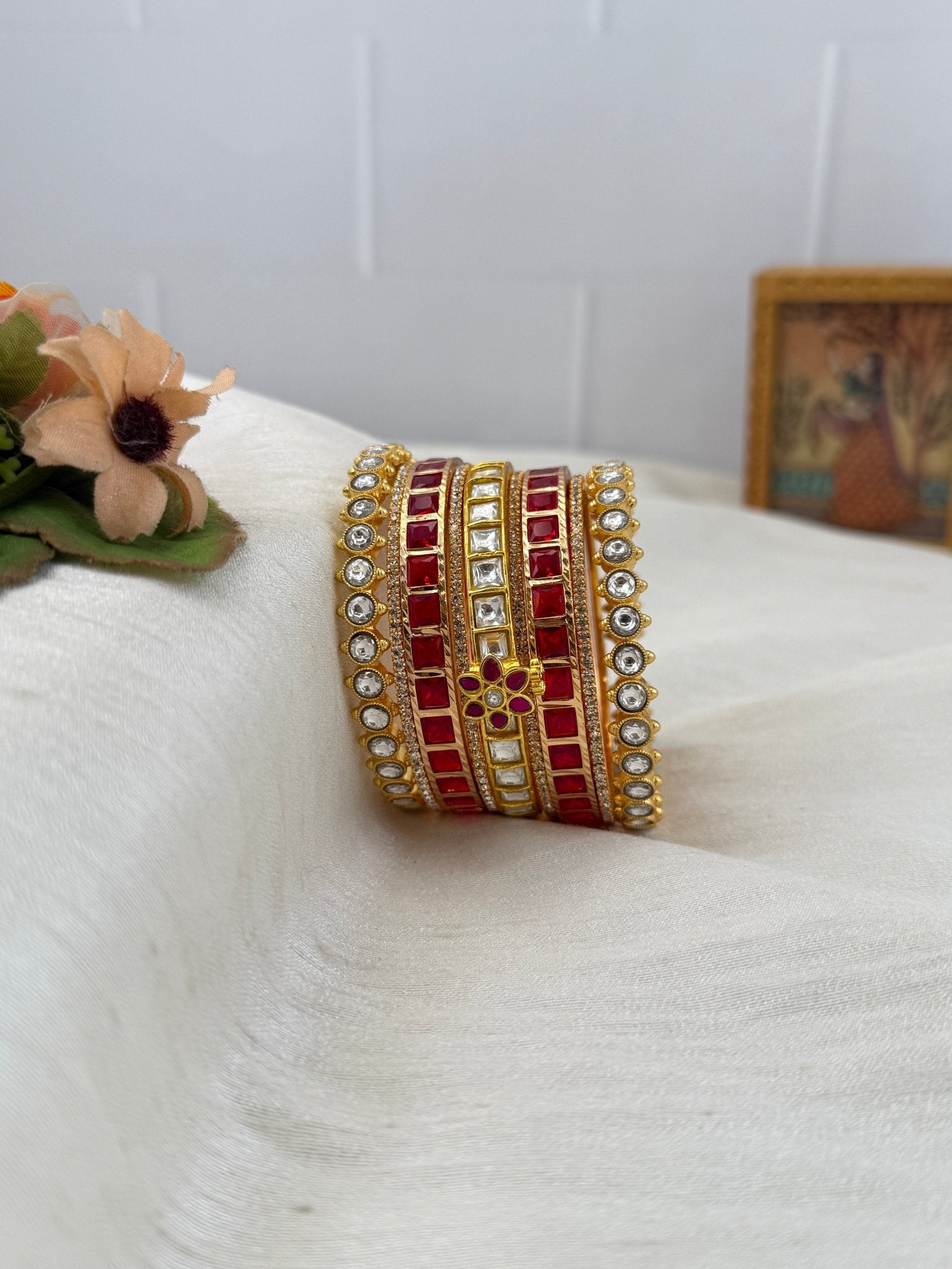 Luxurious Jadau Kundan Swarna Bangle Set 5272 - Mahilas