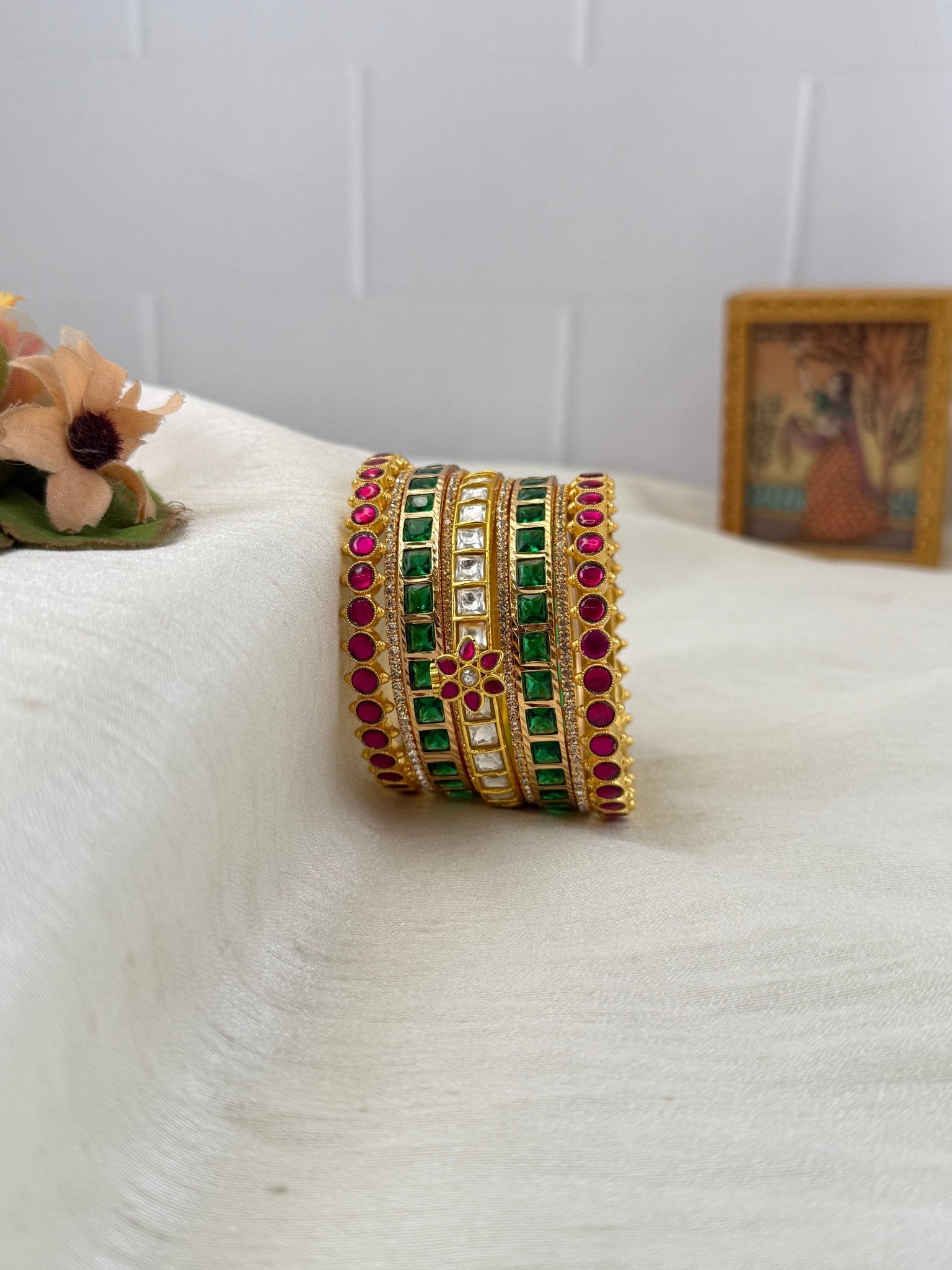 Luxurious Jadau Kundan Swarna Bangle Set 5274 - Mahilas