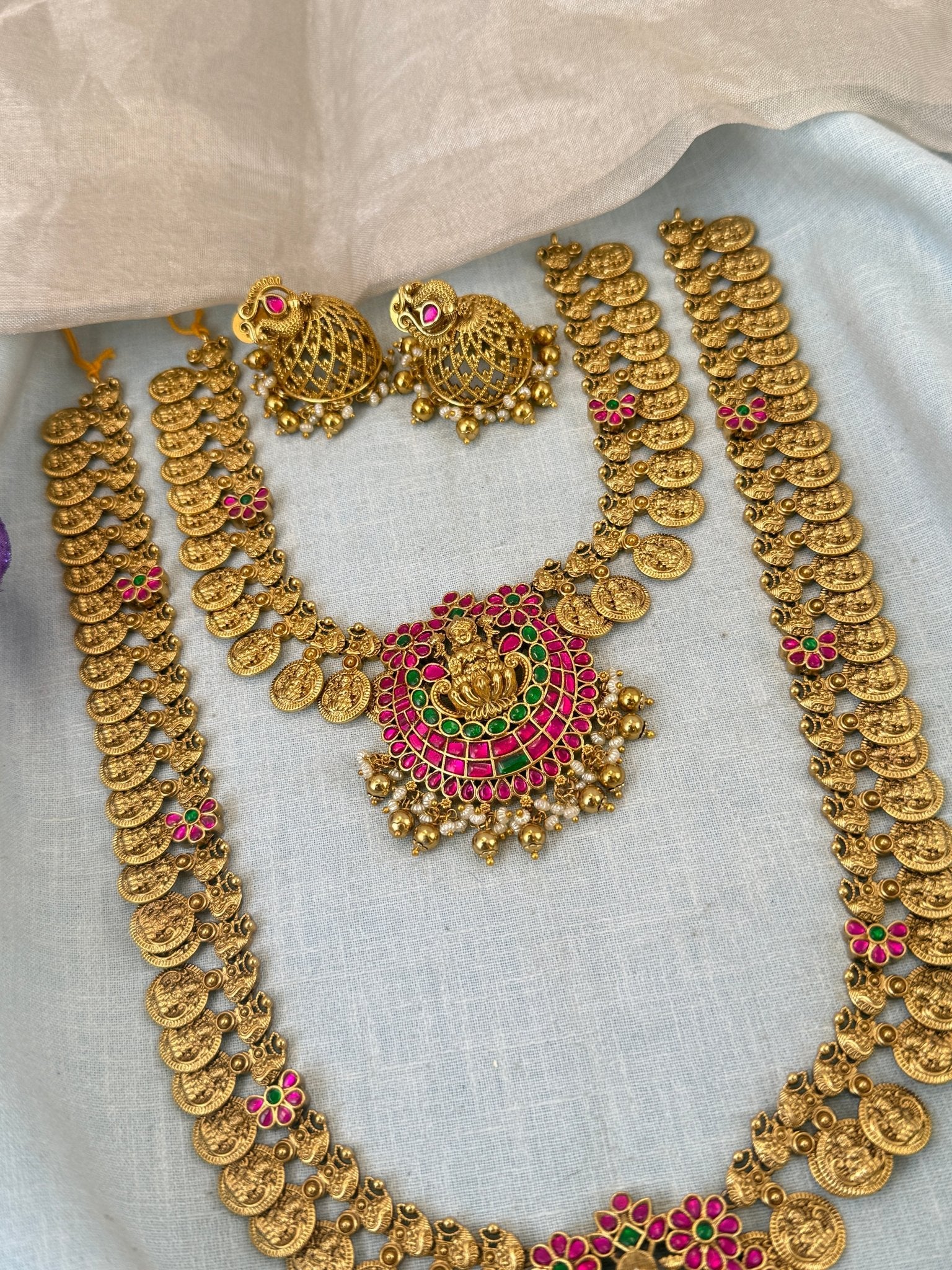 Luxurious Jadau Pendant Kaasu Bridal Necklace Set 0862 - Mahilas