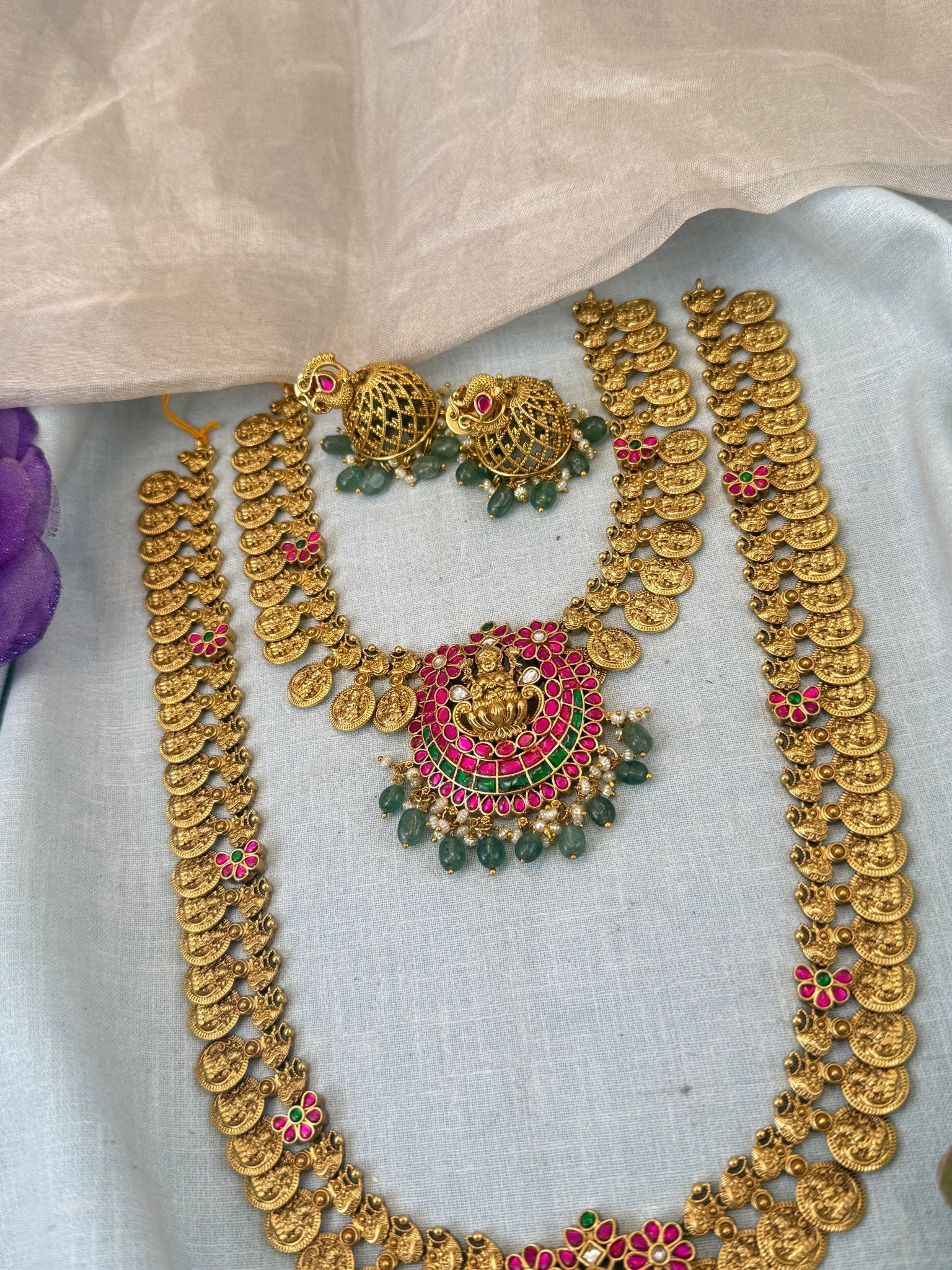 Luxurious Jadau Pendant Kaasu Bridal Necklace Set 0864 - Mahilas