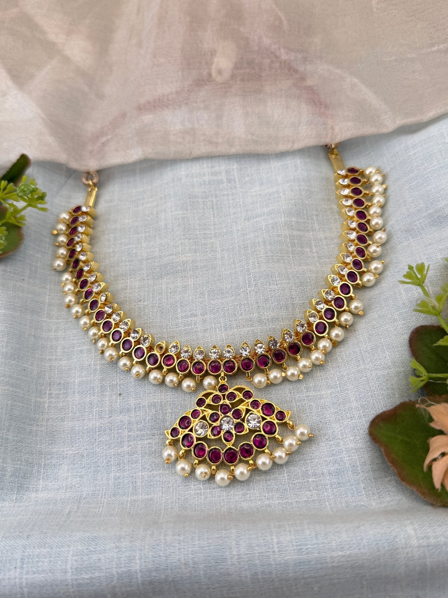 Luxurious Kemp Temple Grand Short Necklace 150 - Mahilas