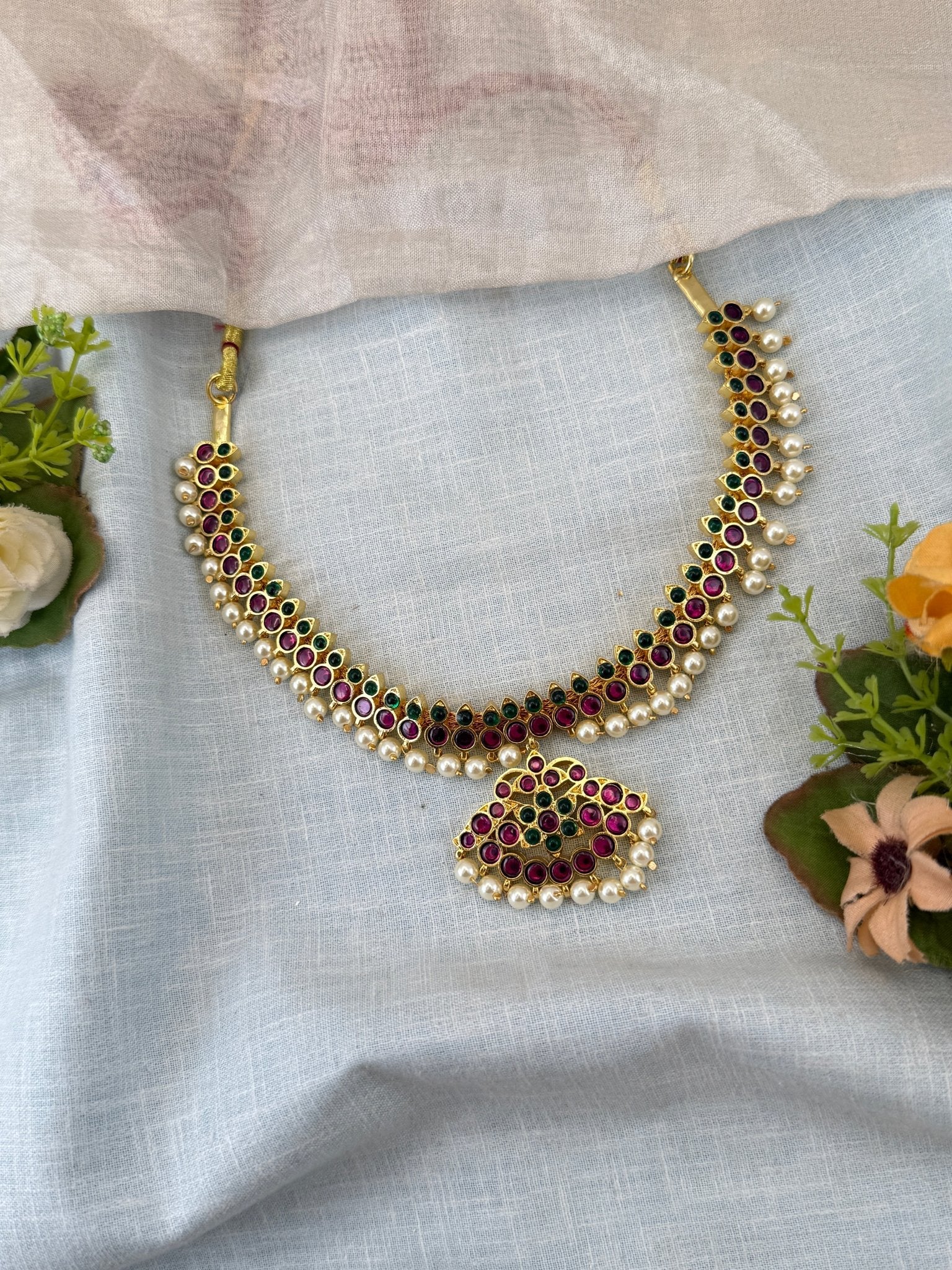 Luxurious Kemp Temple Grand Short Necklace 154 - Mahilas