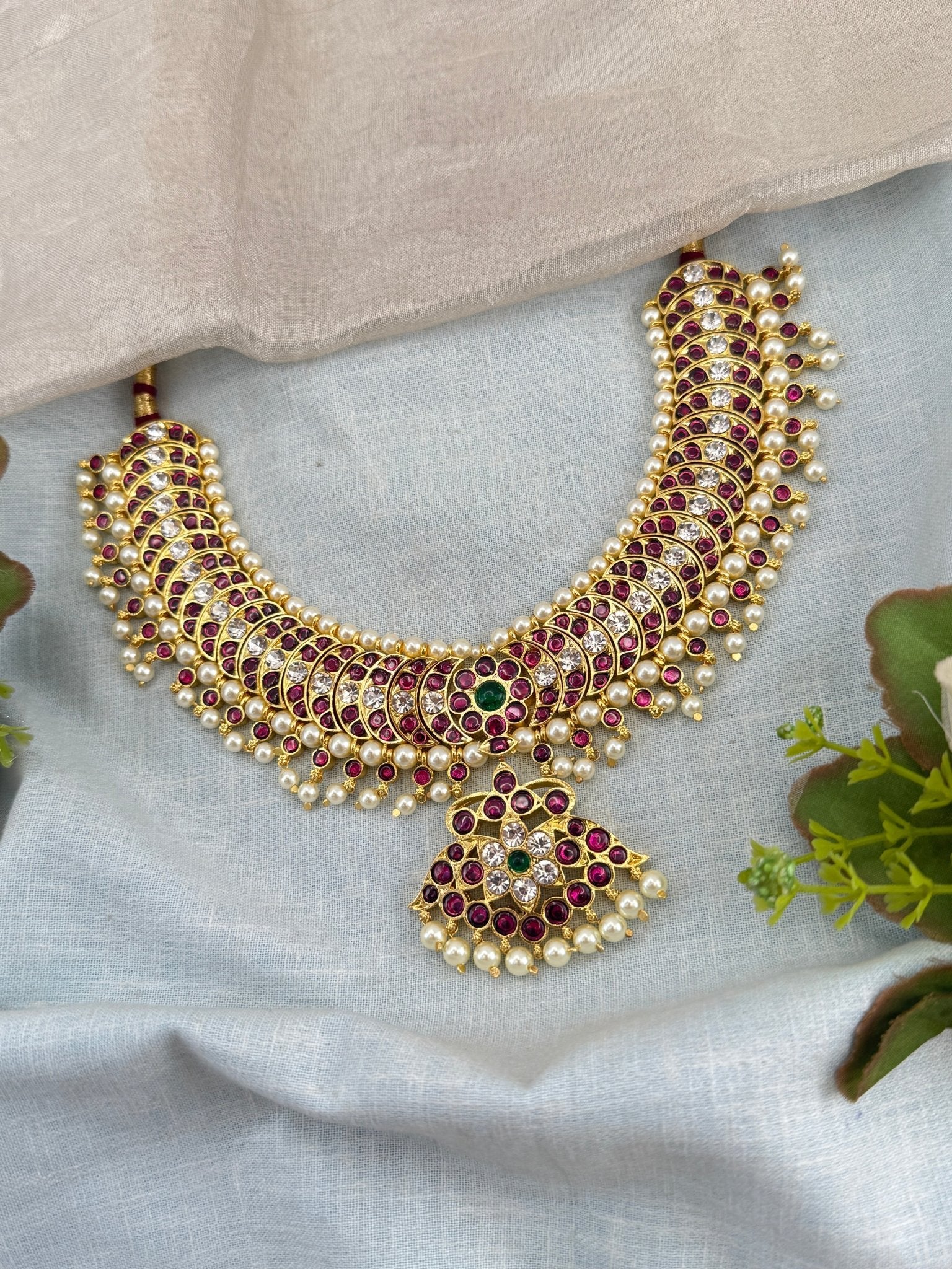 Luxurious Kemp Temple Grand Short Necklace 164 - Mahilas